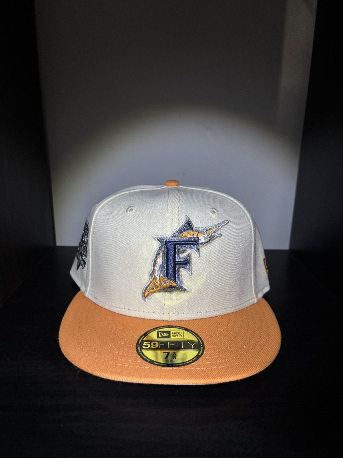 MLB × New Era Miami Marlins 7 3/8 Fitted Size ONE SIZE - 1 Thumbnail