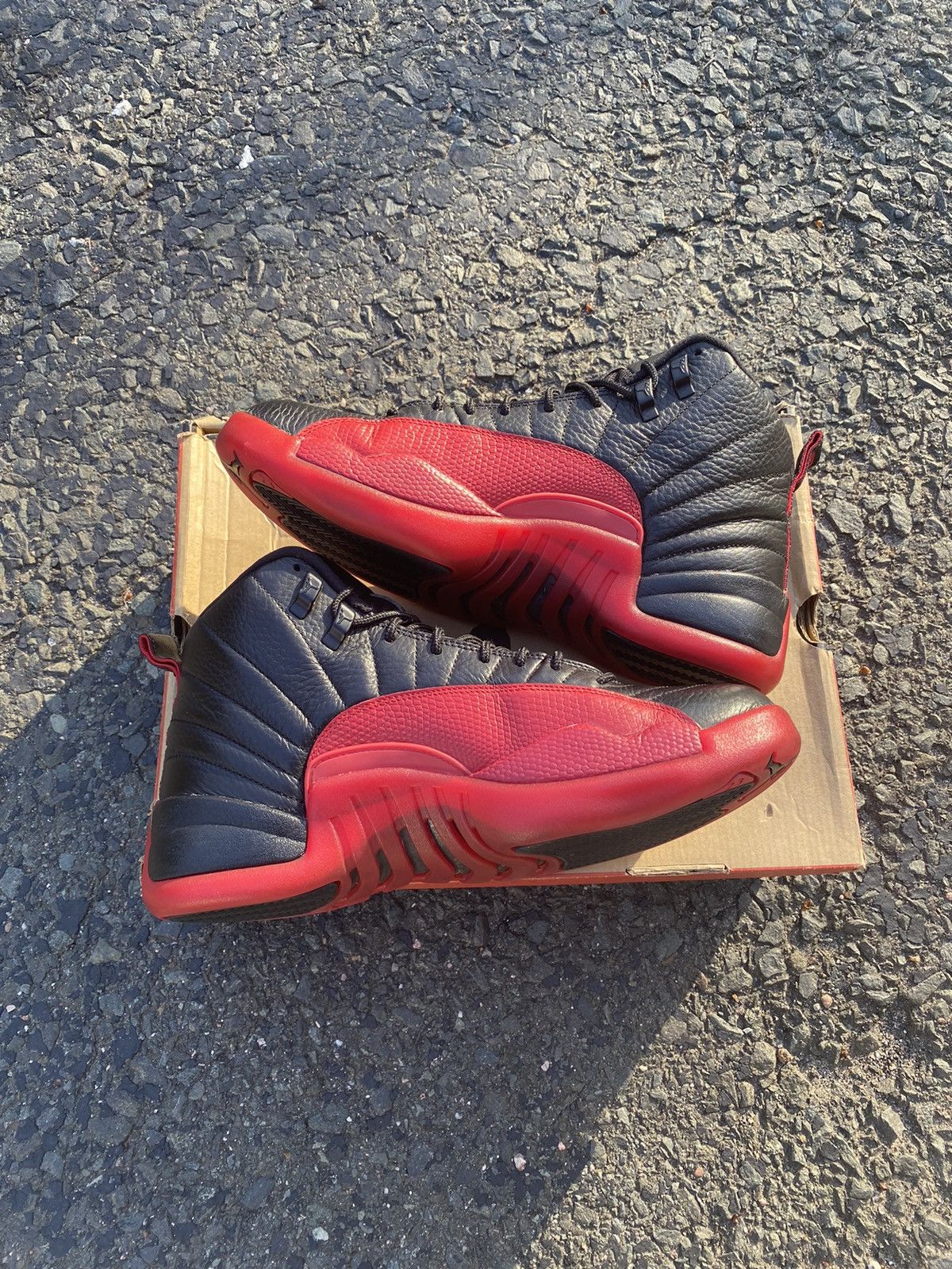 Jordan Brand × Nike Air Jordan 12 Retro “Flu Game” 2016 Size US 9.5 / EU 42-43 - 2 Thumbnail