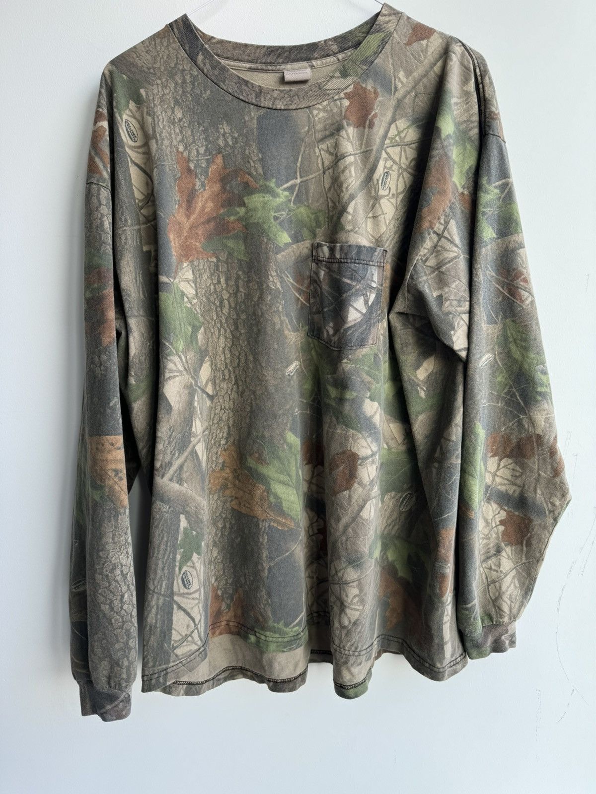 image of Vintage Realtree Long Sleeve Shirt Oversized Faded, Men's (Size XL)