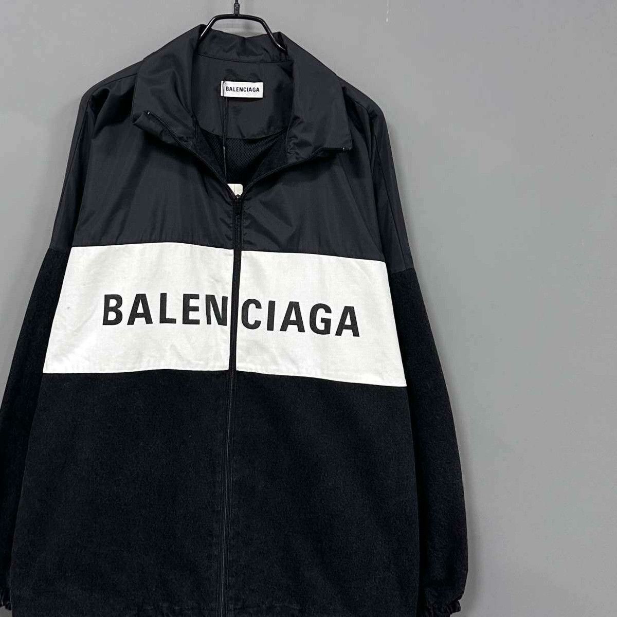Balenciaga Balenciaga Retro Denim Jacket XS Women Size XS / US 0-2 / IT 36-38 - 1 Thumbnail