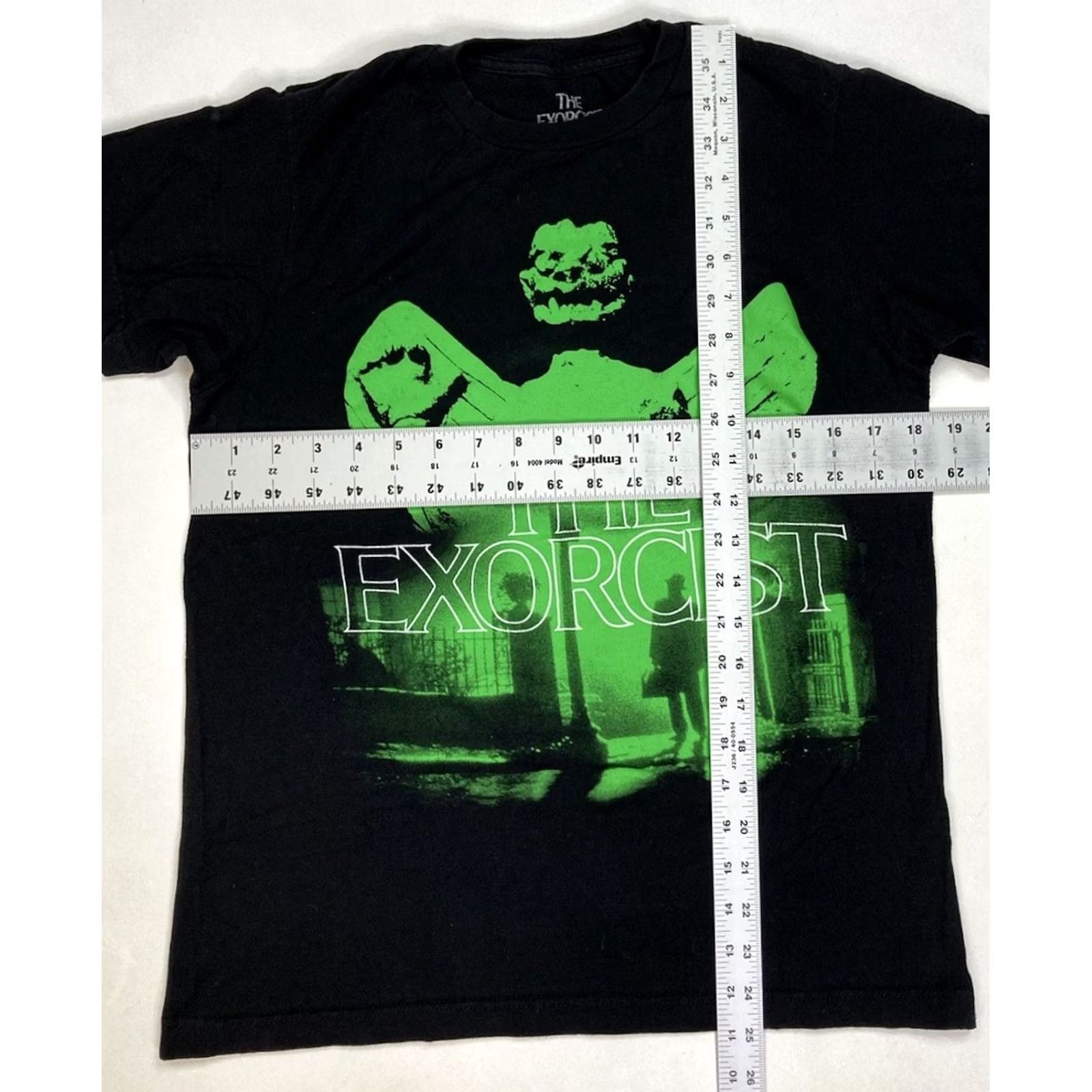 Vintage VINTAGE The Exorcist Graphic T-shirt Women Small Black Logo Green Short Sleeve Size S / US 4 / IT 40 - 5 Thumbnail