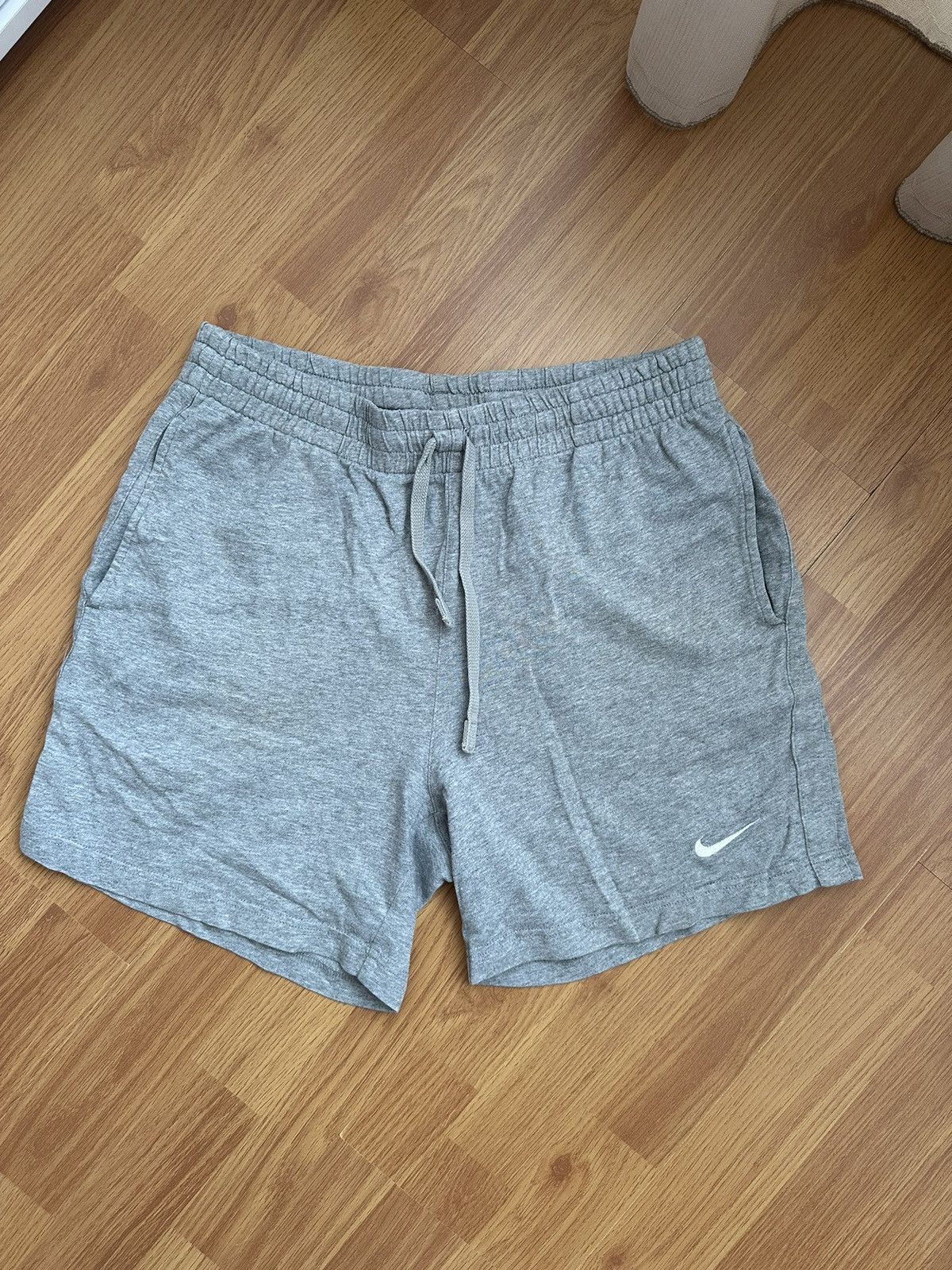 Nike Vintage Nike Shorts Streetwear Swoosh Y2K Size US 32 / EU 48 - 1 Thumbnail