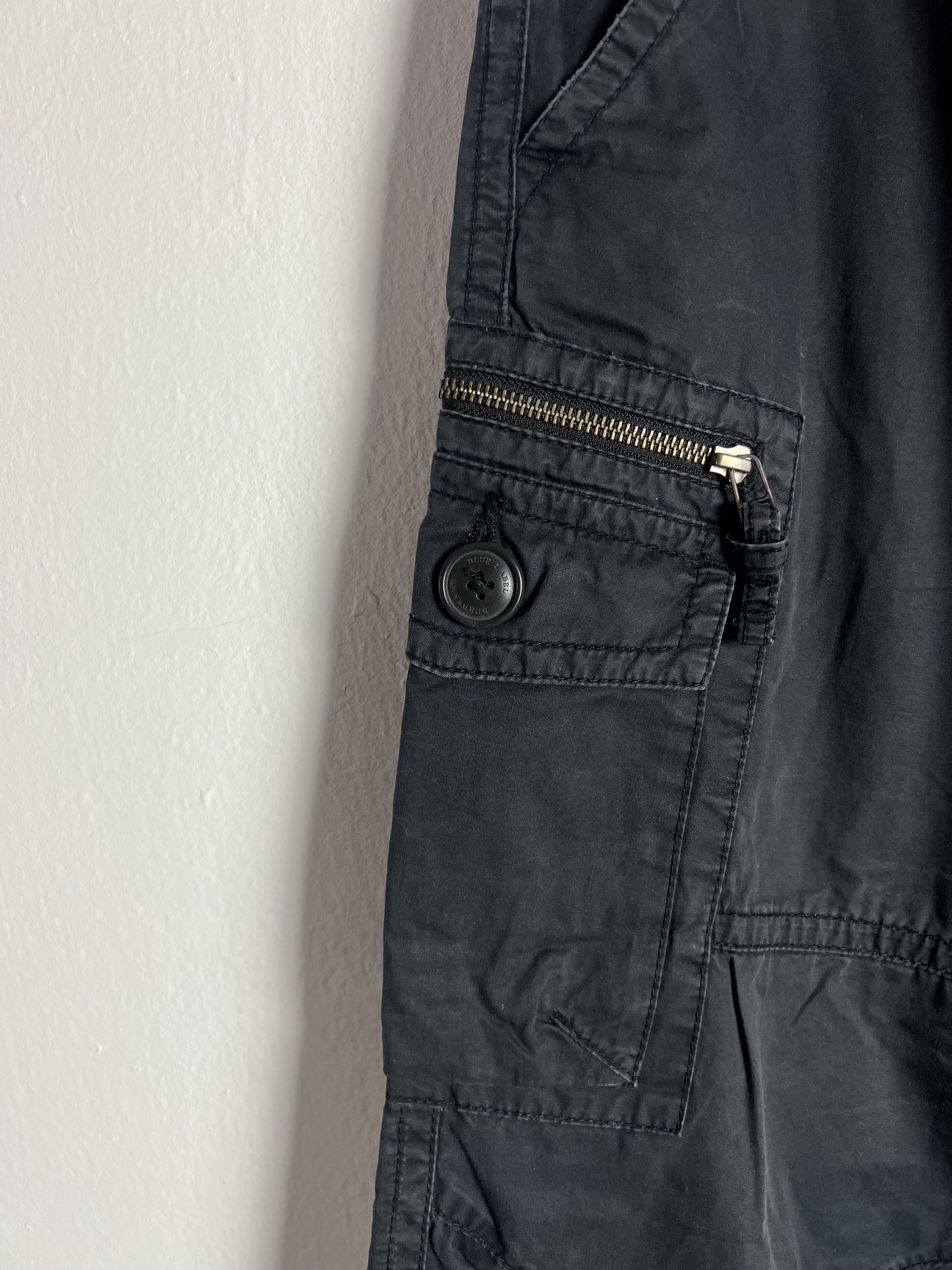 Burberry BURBERRY BLUE LABEL MULTIPOCKET CARGO PANT Size US 34 / EU 50 - 11 Thumbnail