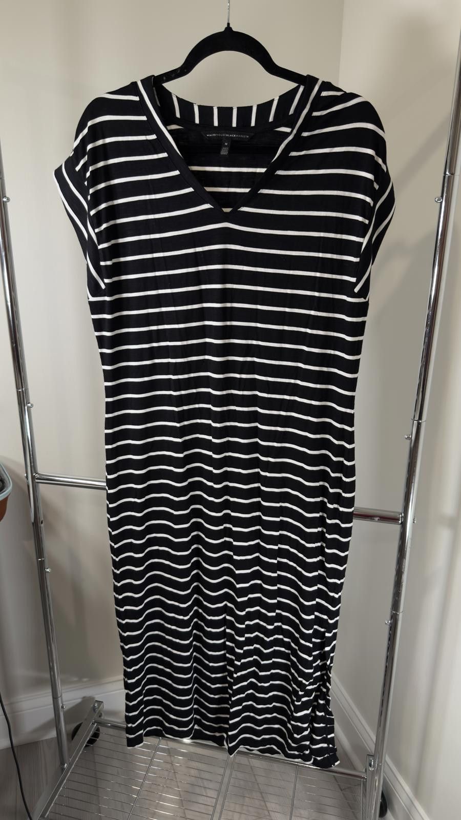 Designer White House Black Market Striped Maxi Dress - Size M Size M / US 6-8 / IT 42-44 - 1 Thumbnail