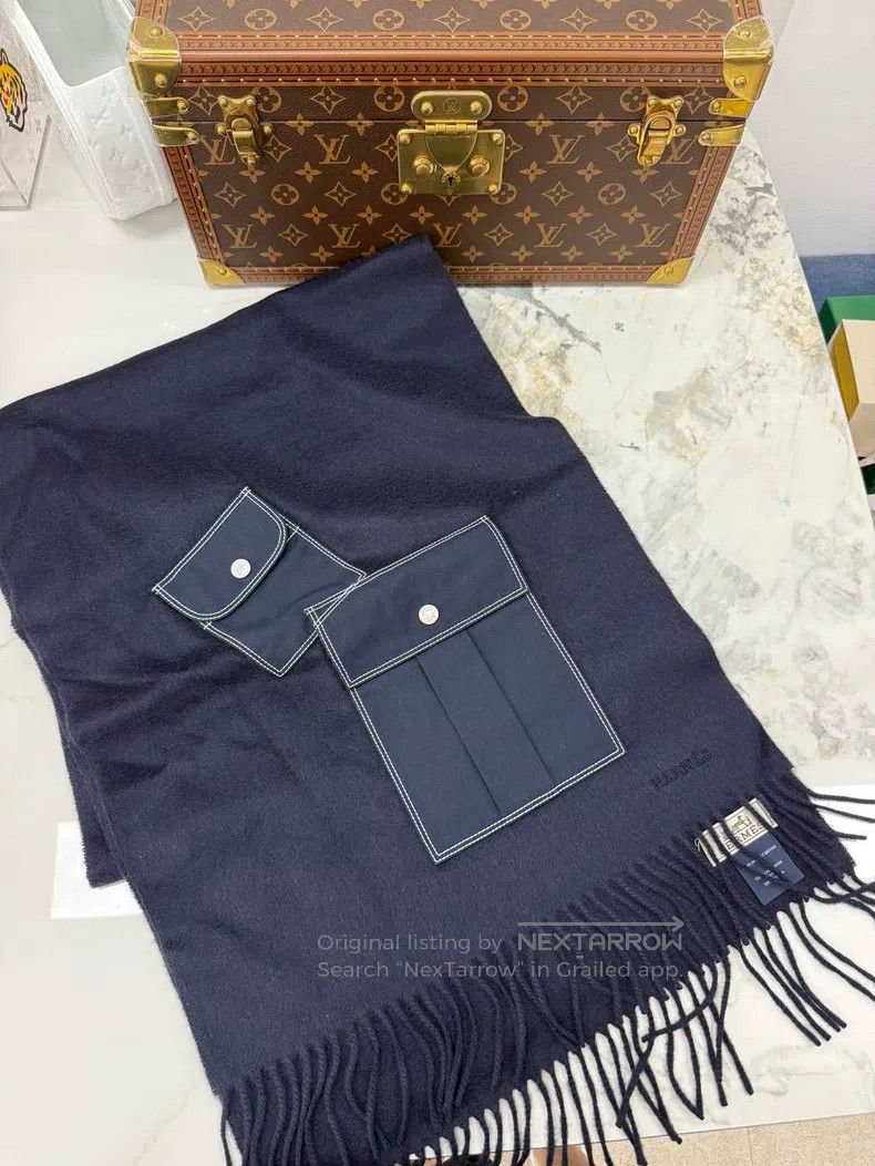 Hermes Hermes 100% Cashmere, Blue Pocket Scarf Shawl Size ONE SIZE - 2 Thumbnail