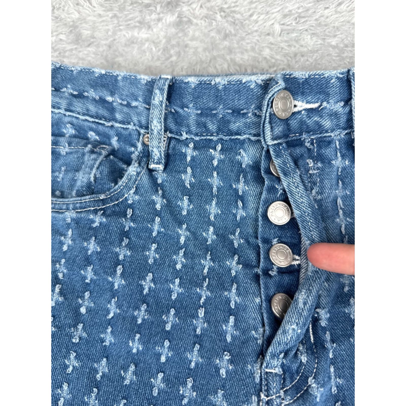 Pacsun VINTAGE Pacsun Jeans Womens 25 Blue Denim Polka Dot High Rise 25x30 Regular Straight 5-Pocket Cotton Blend Distressed, Machine Washable Womens Jeans Size 42" / US 20 - 5 Thumbnail