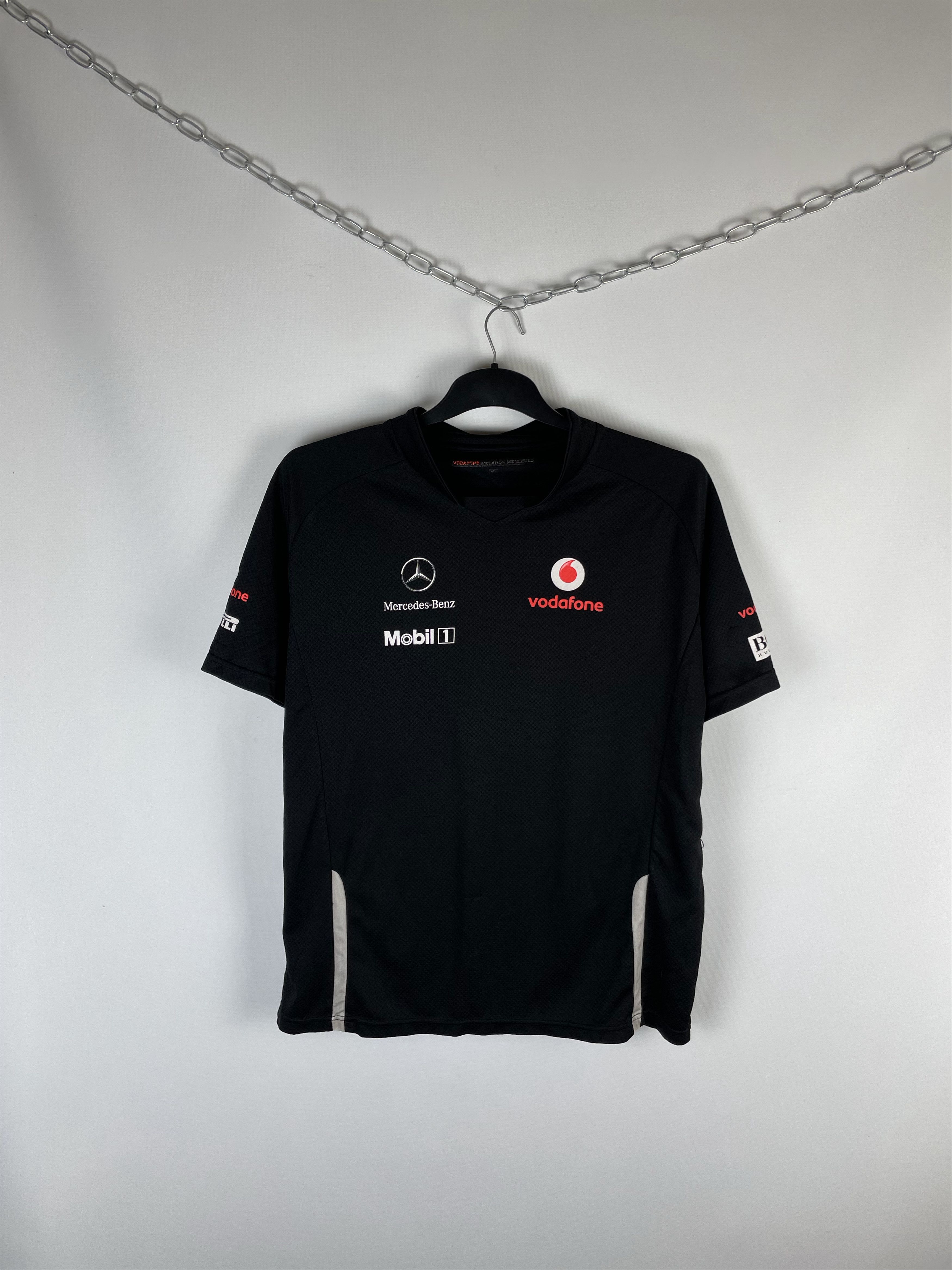 Mercedes-Benz Mersedes Benz AMG T-Shirts Vodafone Size US XL / EU 56 / 4 - 1 Thumbnail