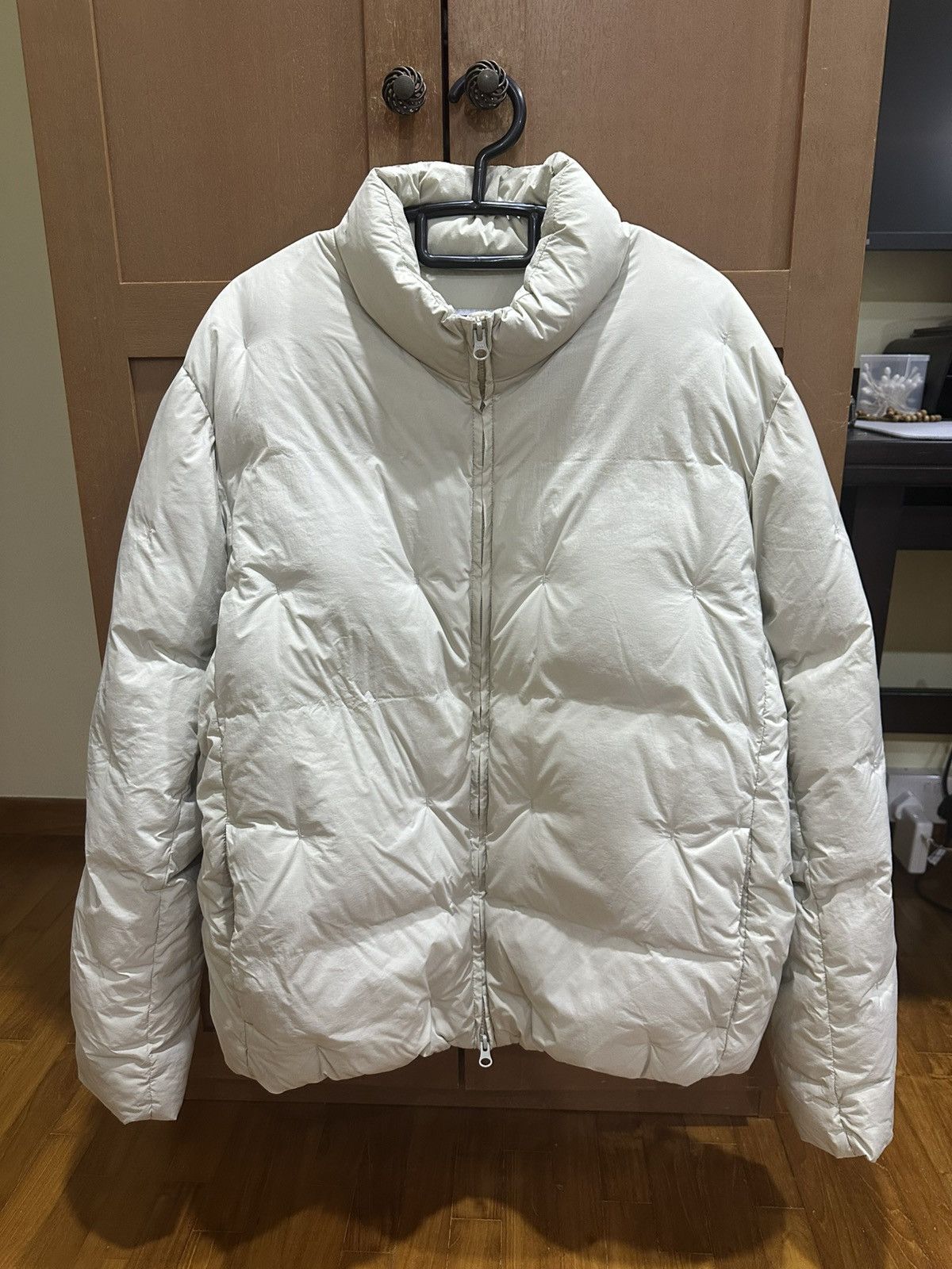 POST ARCHIVE FACTION (PAF) PAF 5.1 Cream Right Down Jacket Size US XL / EU 56 / 4 - 1 Thumbnail