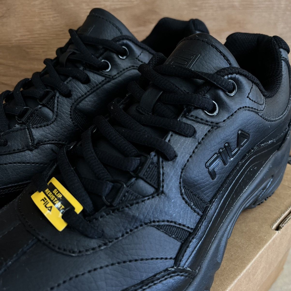 Fila Fila Memory Workshift SR Black 1SG30002-001 Men Size 10.5 Size US 10.5 / EU 43-44 - 2 Thumbnail