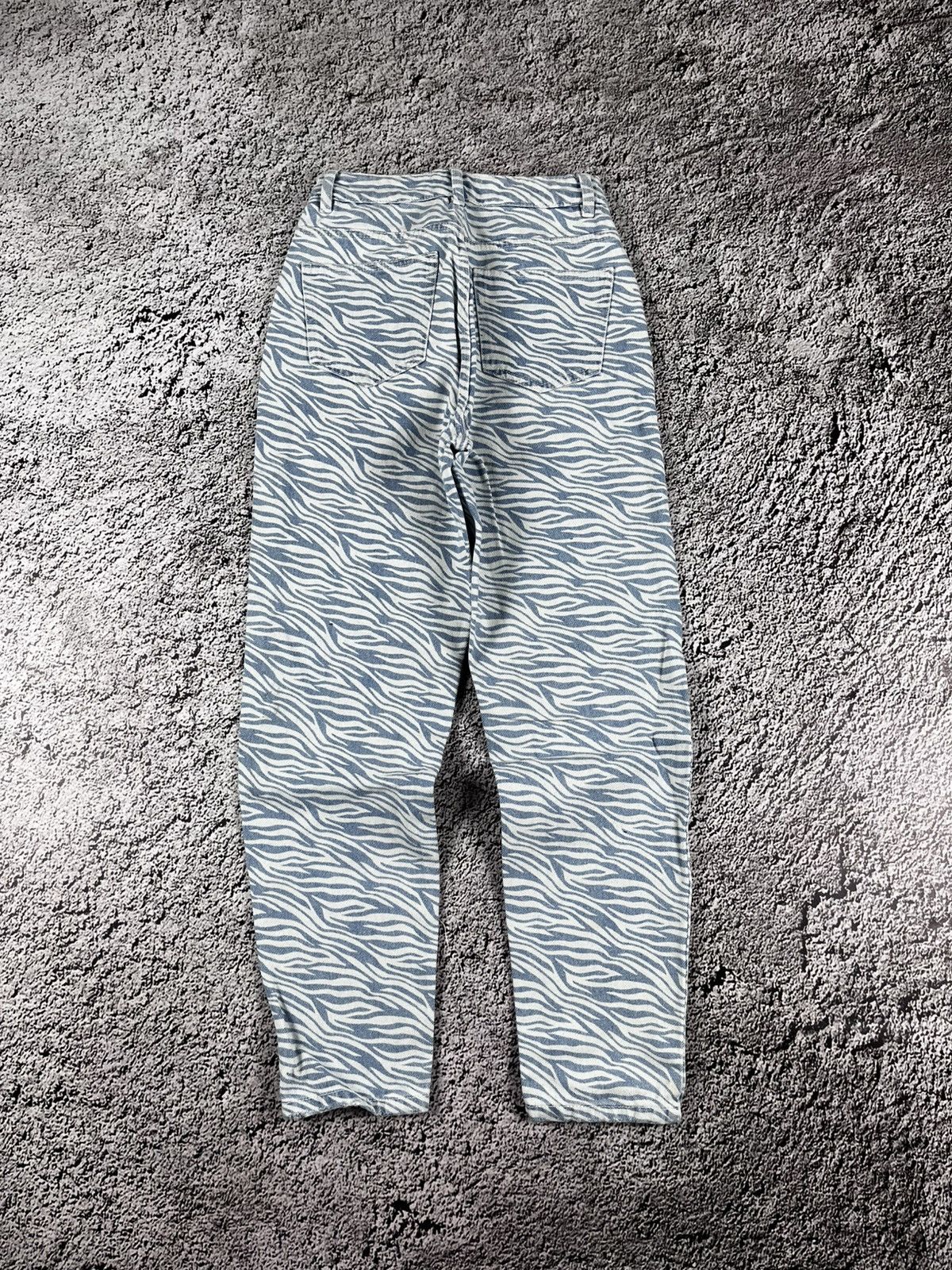 Japanese Brand Vintage Y2K zebra jeans streetwear juicy style avantgarde Size 25" / US 0 / IT 36 - 1 Thumbnail