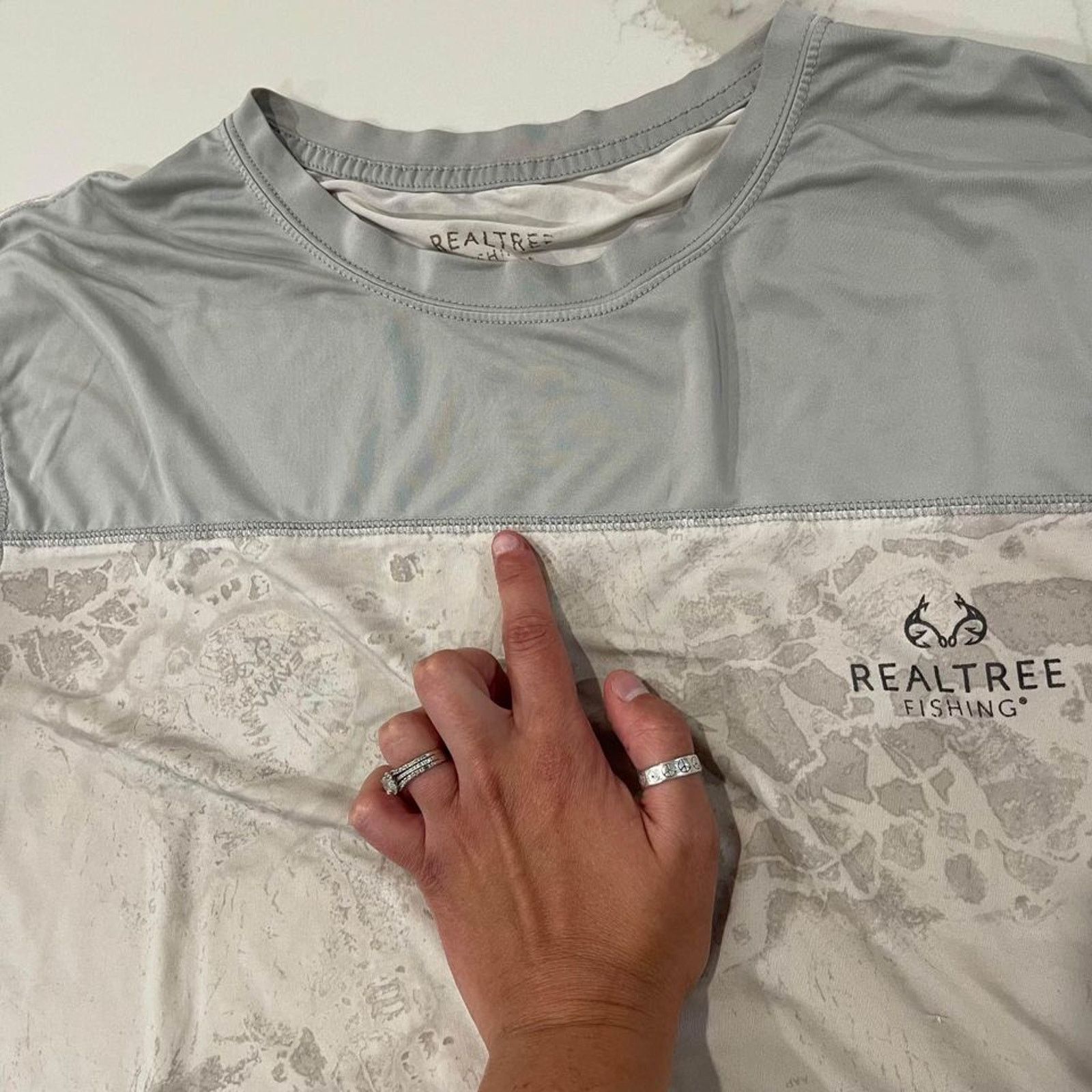 Realtree Realtree Wav3 Men's White Gray Performance Fishing Tee 2XL Size US XXL / EU 58 / 5 - 4 Thumbnail