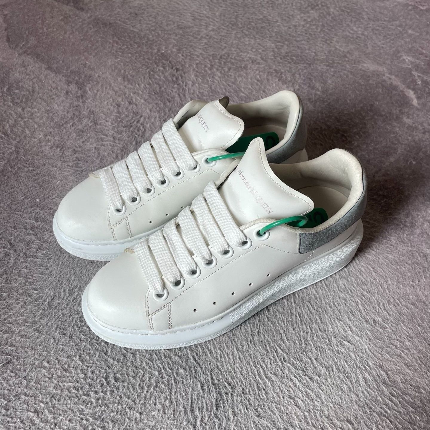 Alexander McQueen Alexander McQueen Blue Lowtop Sneakers 36 Women Size US 6 / IT 36 - 1 Thumbnail