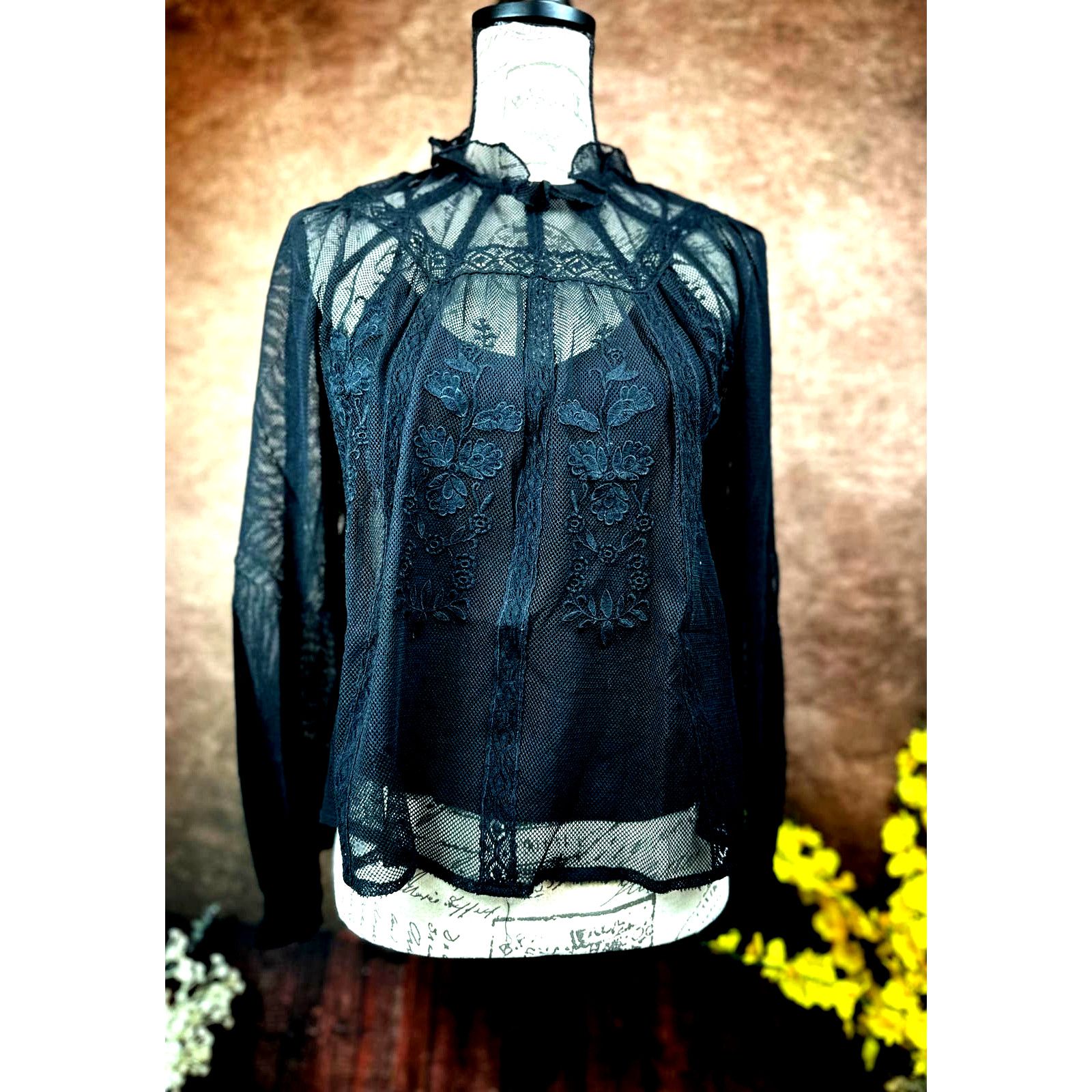 Other St Roche Lace Embroidered Ruffle Neck Flores Top Black 4 Size S / US 4 / IT 40 - 6 Thumbnail