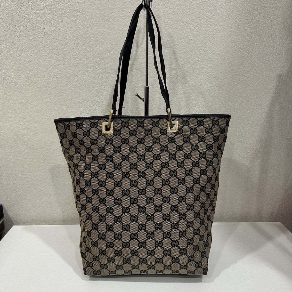 Gucci ‼️YES‼️ GUCCI GG MONOGRAM CANVAS TOTE BAG Size ONE SIZE - 2 Thumbnail