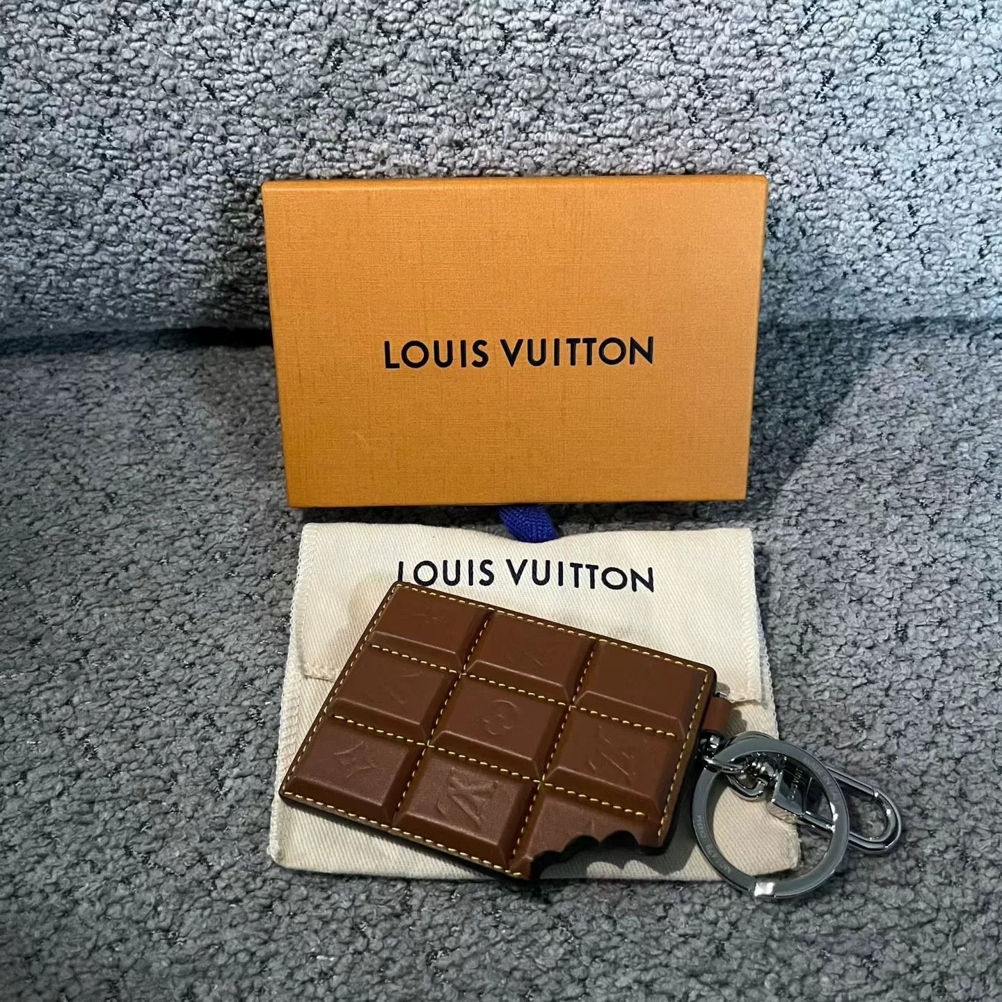 Louis Vuitton Louis Vuitton Brown Hoodie Men Size US M / EU 48-50 / 2 - 1 Thumbnail