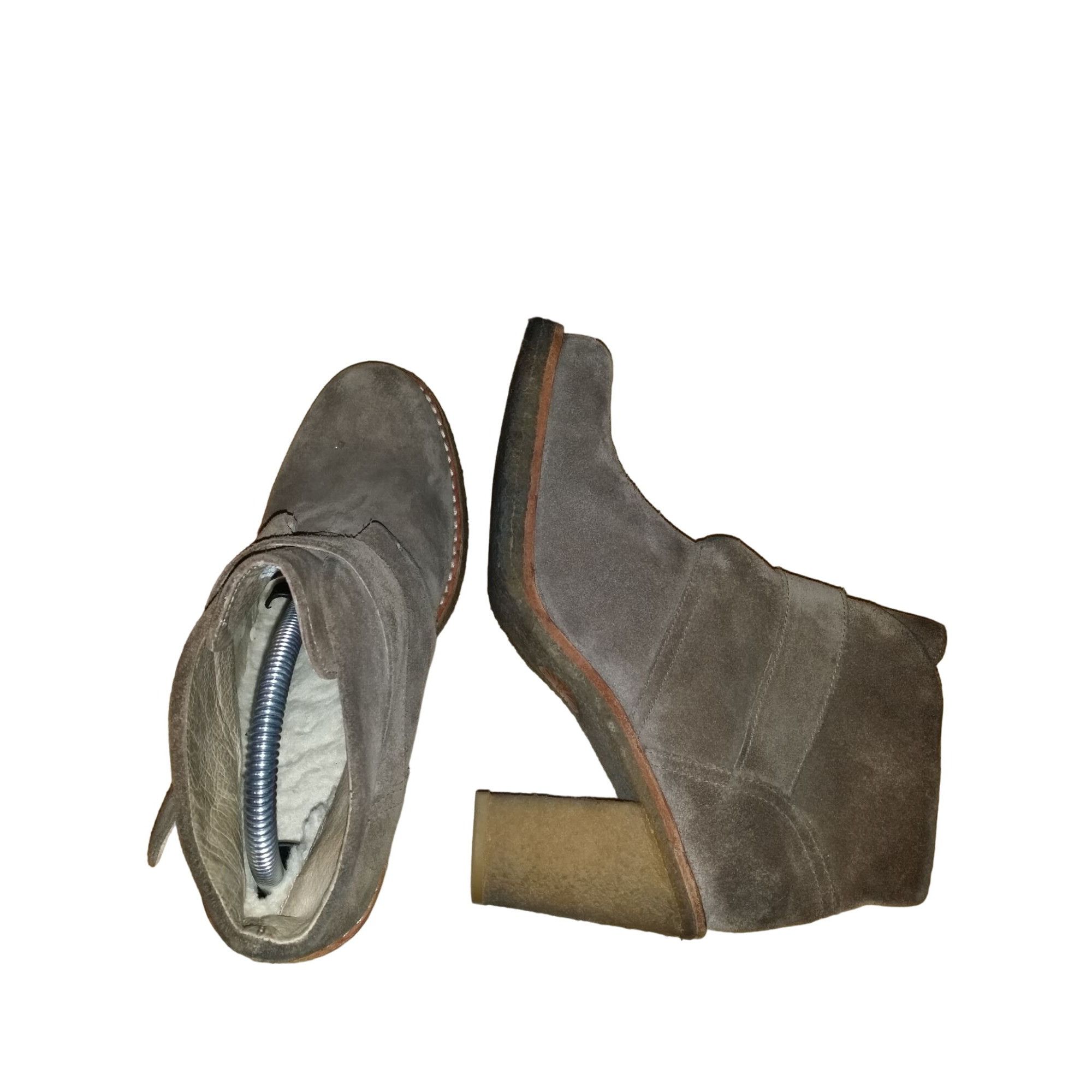 Ugg UGG Australia Crepe Boots Women Sz 9 Block Heel Suede Buckle Size US 9 / IT 39 - 7 Thumbnail