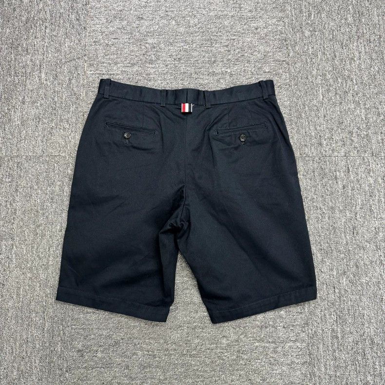 Thom Browne Thom Browne size2 Dark blue shorts Size US 26 / EU 42 - 5 Thumbnail