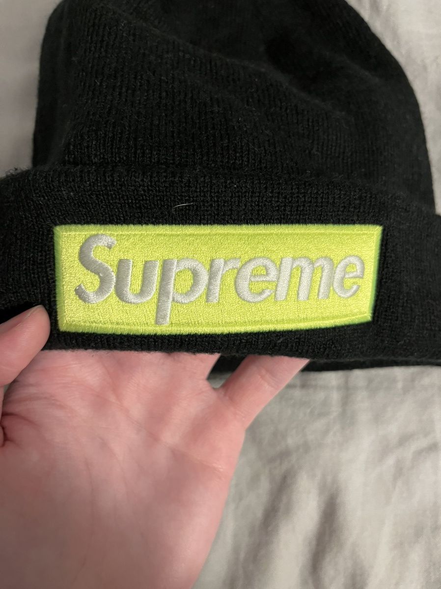 Supreme Supreme black neon box logo beanie fw17 Size ONE SIZE - 2 Thumbnail