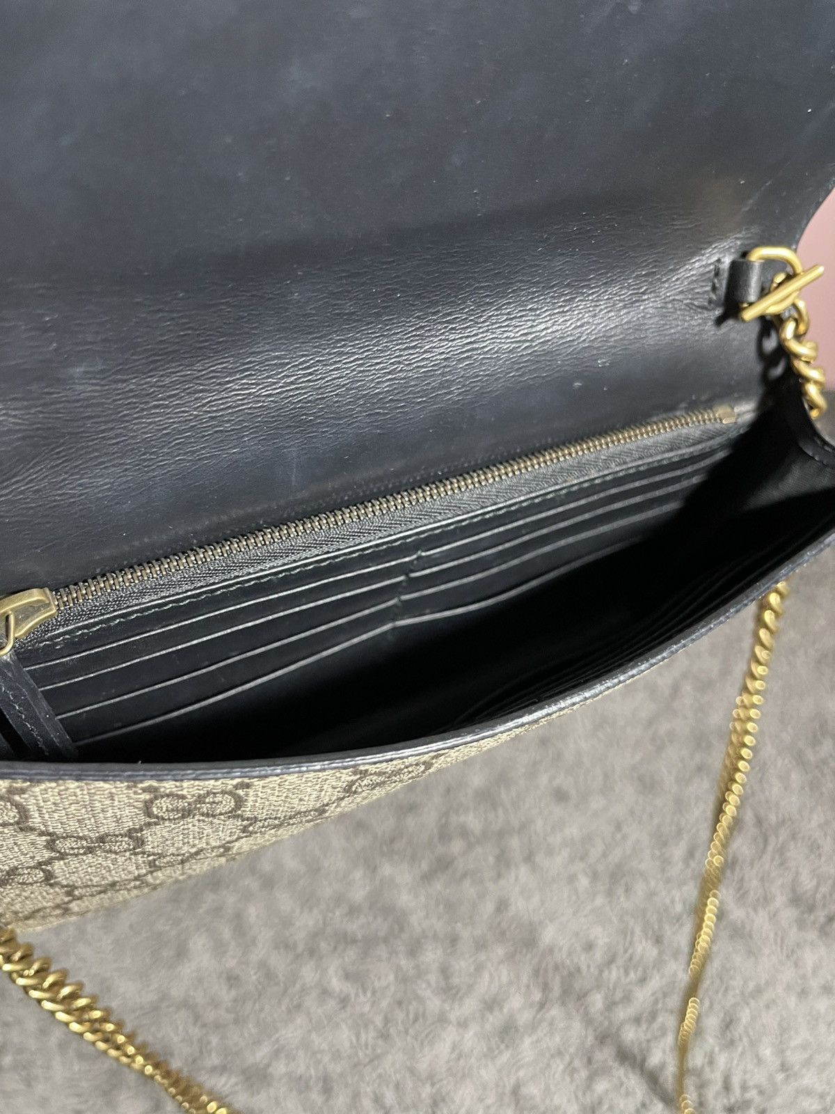 Gucci Gucci Pearl Scallop Wallet Chain Bag GG Clutch Crossbody Size ONE SIZE - 17 Thumbnail