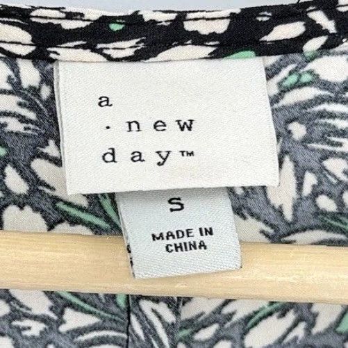 Vintage A New Day Crepe Short Sleeves Midi Dress Green Floral Hi Low Dress Sz S Boho Dress Size 28" / US 6 / IT 42 - 7 Thumbnail