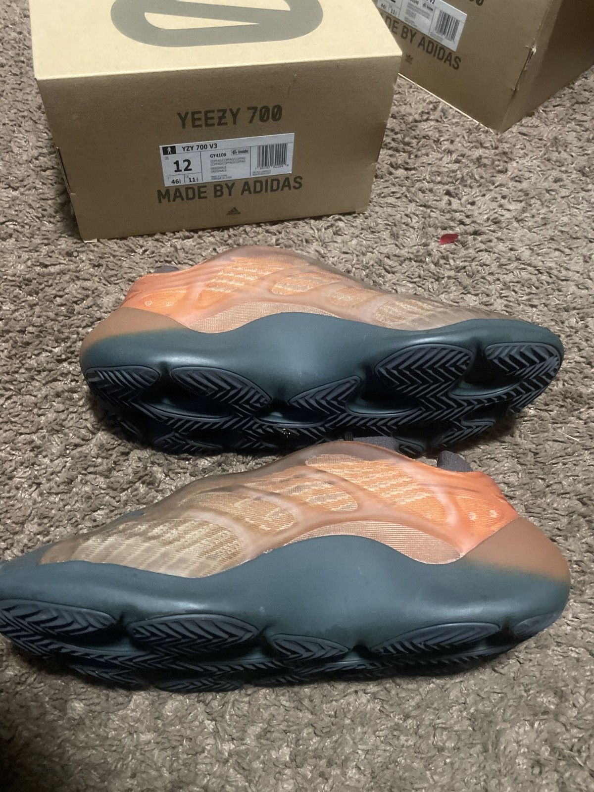 Adidas Yeezy 700 v3 copfad Size US 12 / EU 45 - 5 Thumbnail
