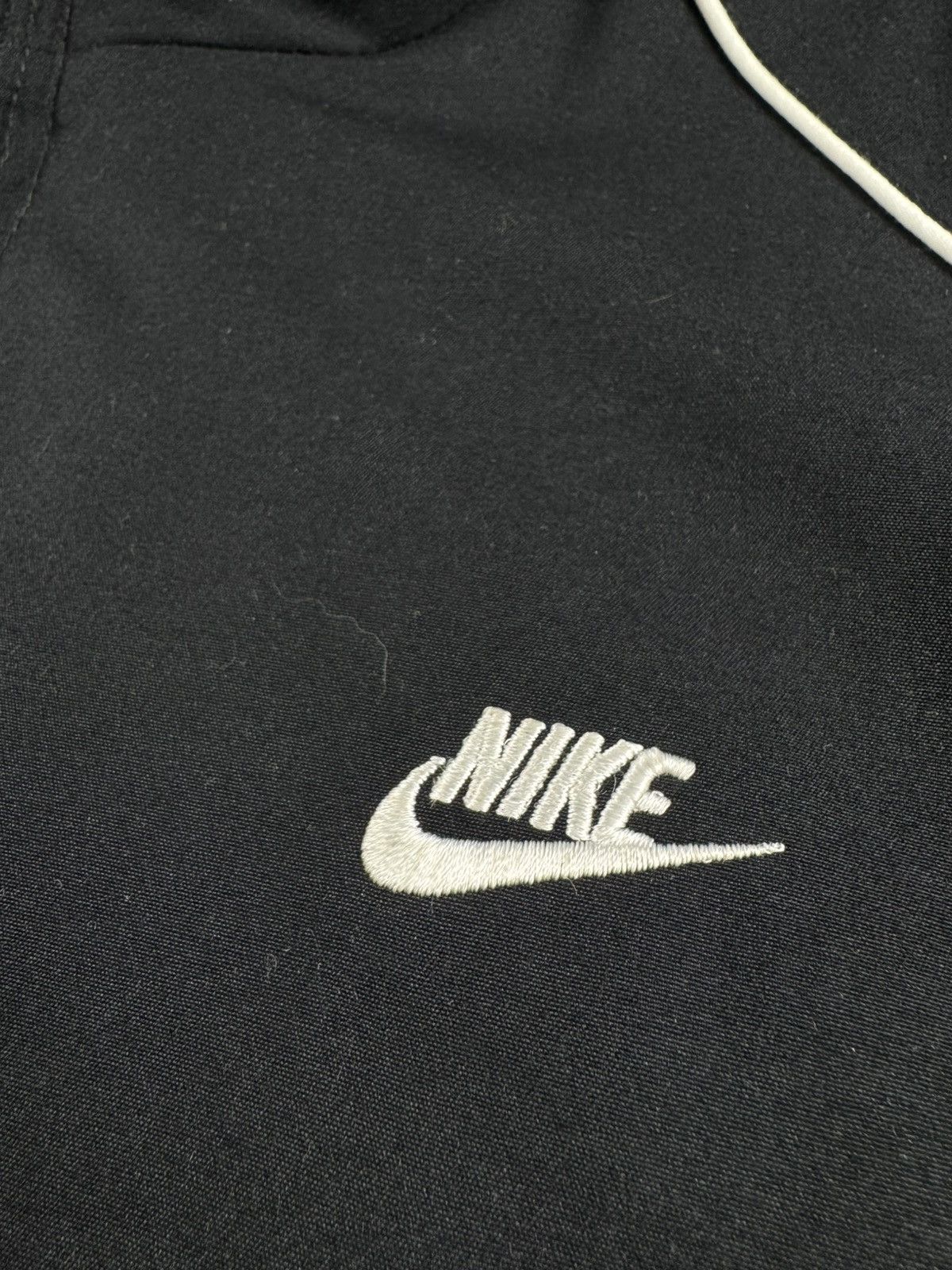 Nike Nike Retro Windbreaker Track Y2K Nylon Swoosh Light Jacket Size US XL / EU 56 / 4 - 8 Thumbnail