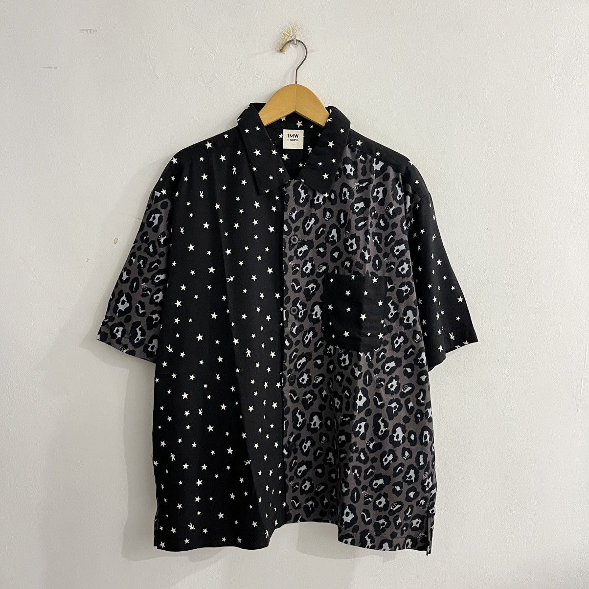 Japanese Brand GU By Soph Leopard pattern Button Up Shirt Size US L / EU 52-54 / 3 - 1 Thumbnail