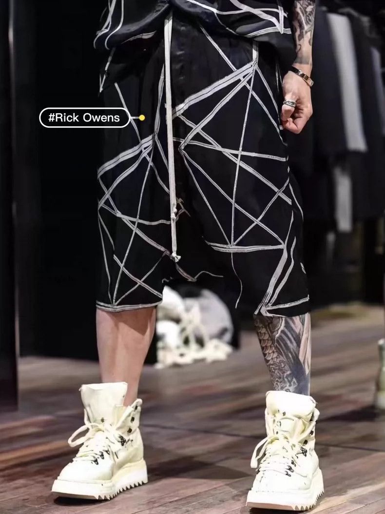 Rick Owens Black Geometric Print Shorts by Rick Owens-2506 Size US 44 / EU 60 - 3 Thumbnail
