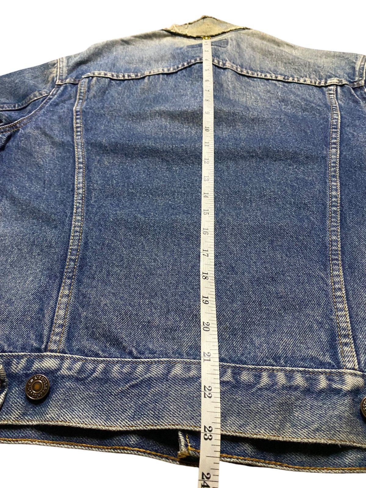 Levi's 1980s Levi's denim jacket in blue, with a distressed look Size US S / EU 44-46 / 1 - 14 Thumbnail