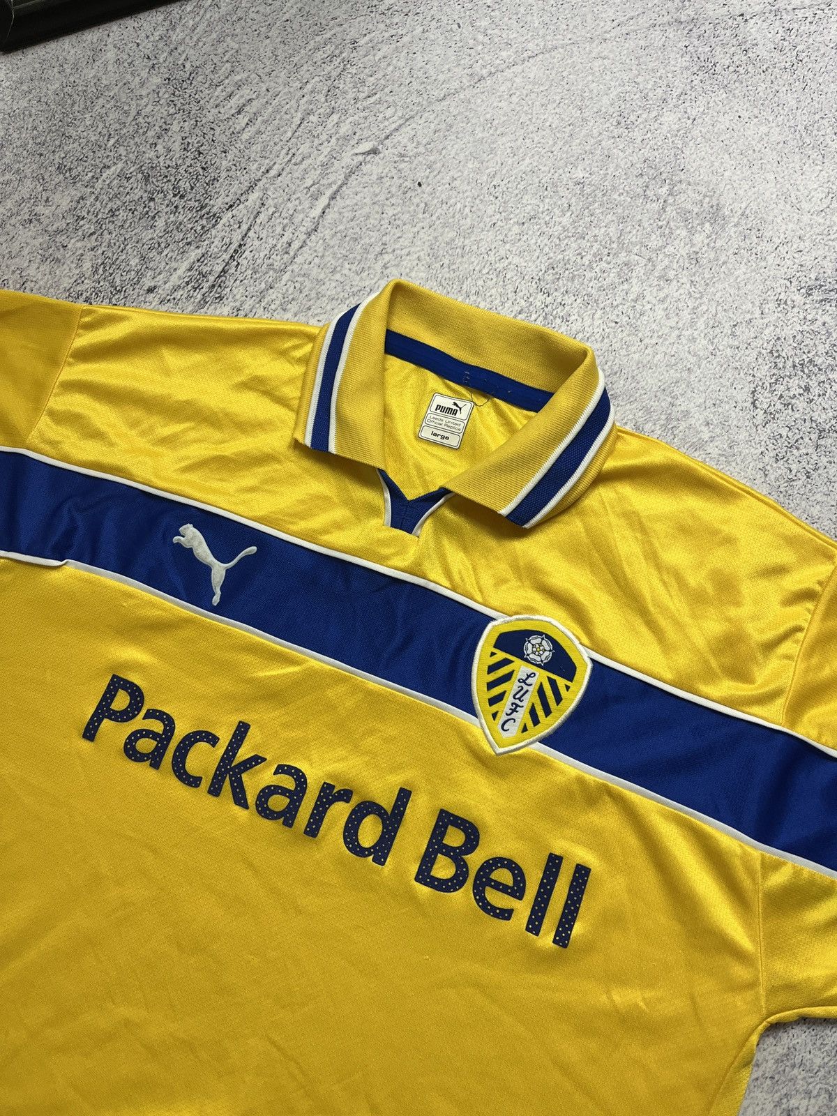 Puma × Vintage Leeds United Vintage 1999 2000 Puma Soccer Third Jersey Size US L / EU 52-54 / 3 - 6 Thumbnail