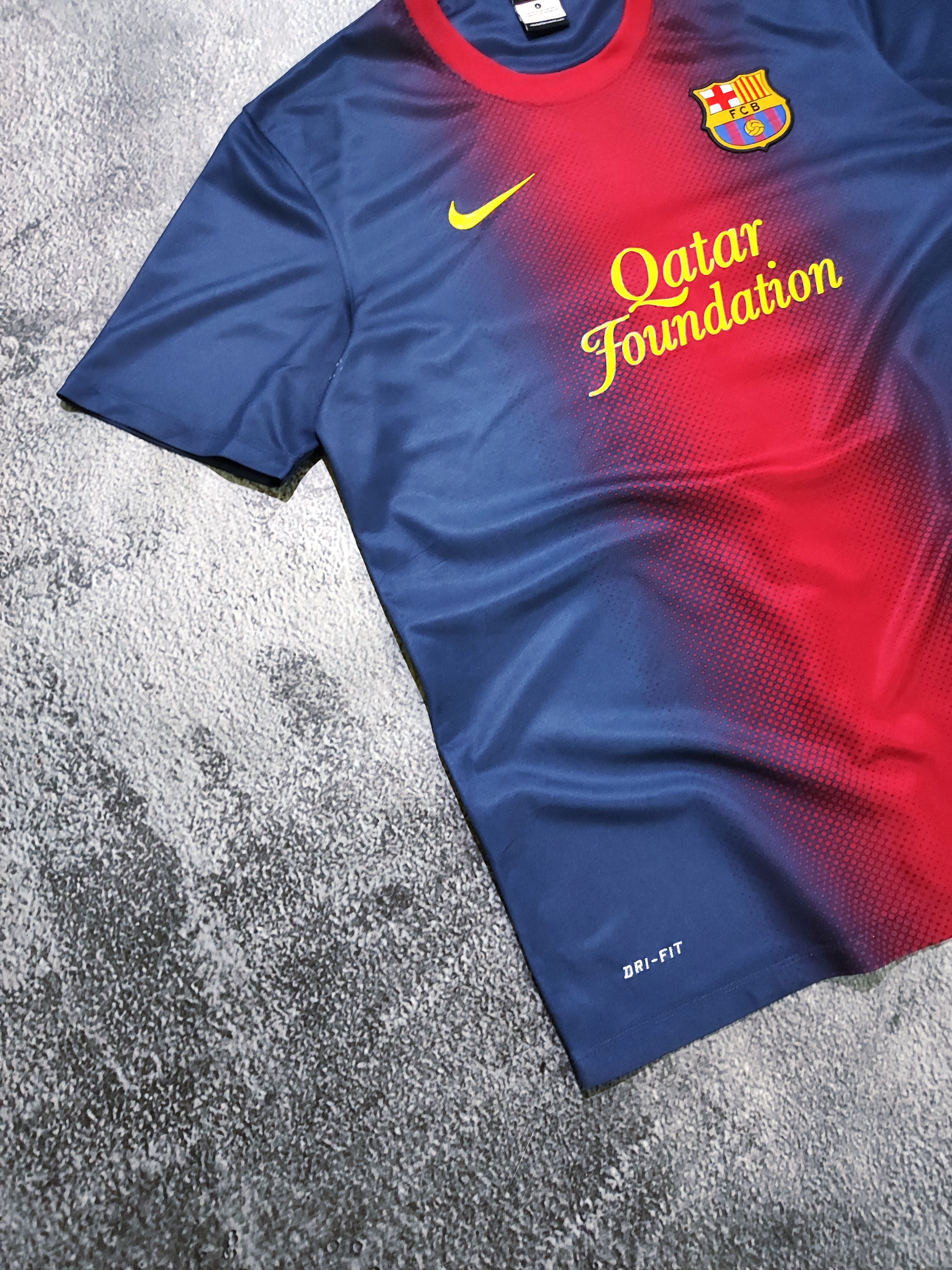 Nike Nike FC Barcelona 2012-2013 Home Jersey Size US L / EU 52-54 / 3 - 4 Thumbnail