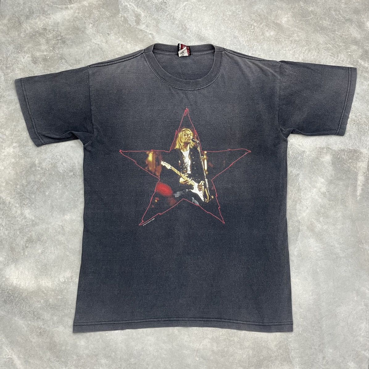 KURTCOBAIN '96 THE END OF MUSIC STAR TEE 【公式通販】