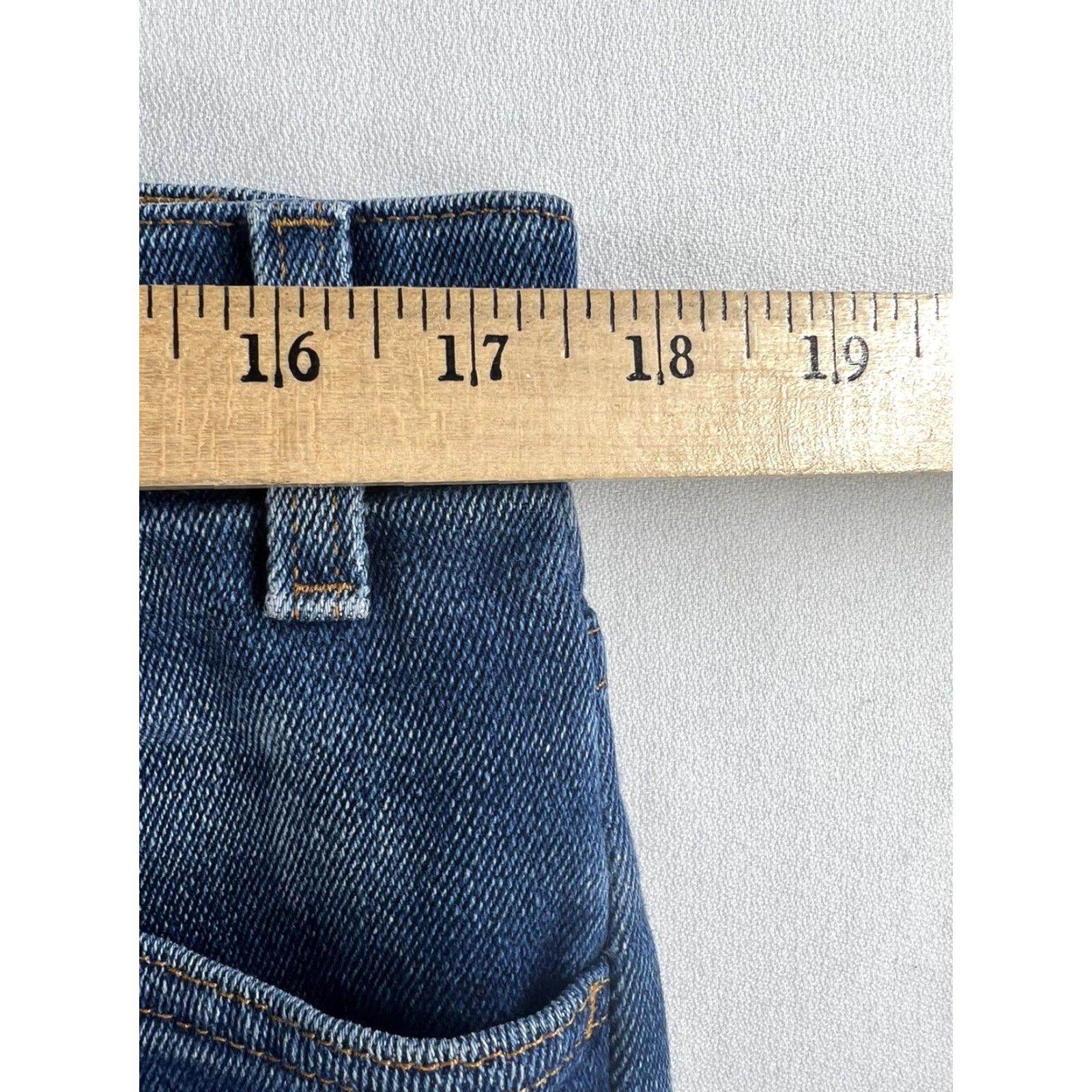 Levi's VINTAGE Levi's Jeans Men 5-Pocket Blue Denim USA Made 35x27 Belt Loops Zipper Denim Pants Jeans Size US 35 - 6 Thumbnail
