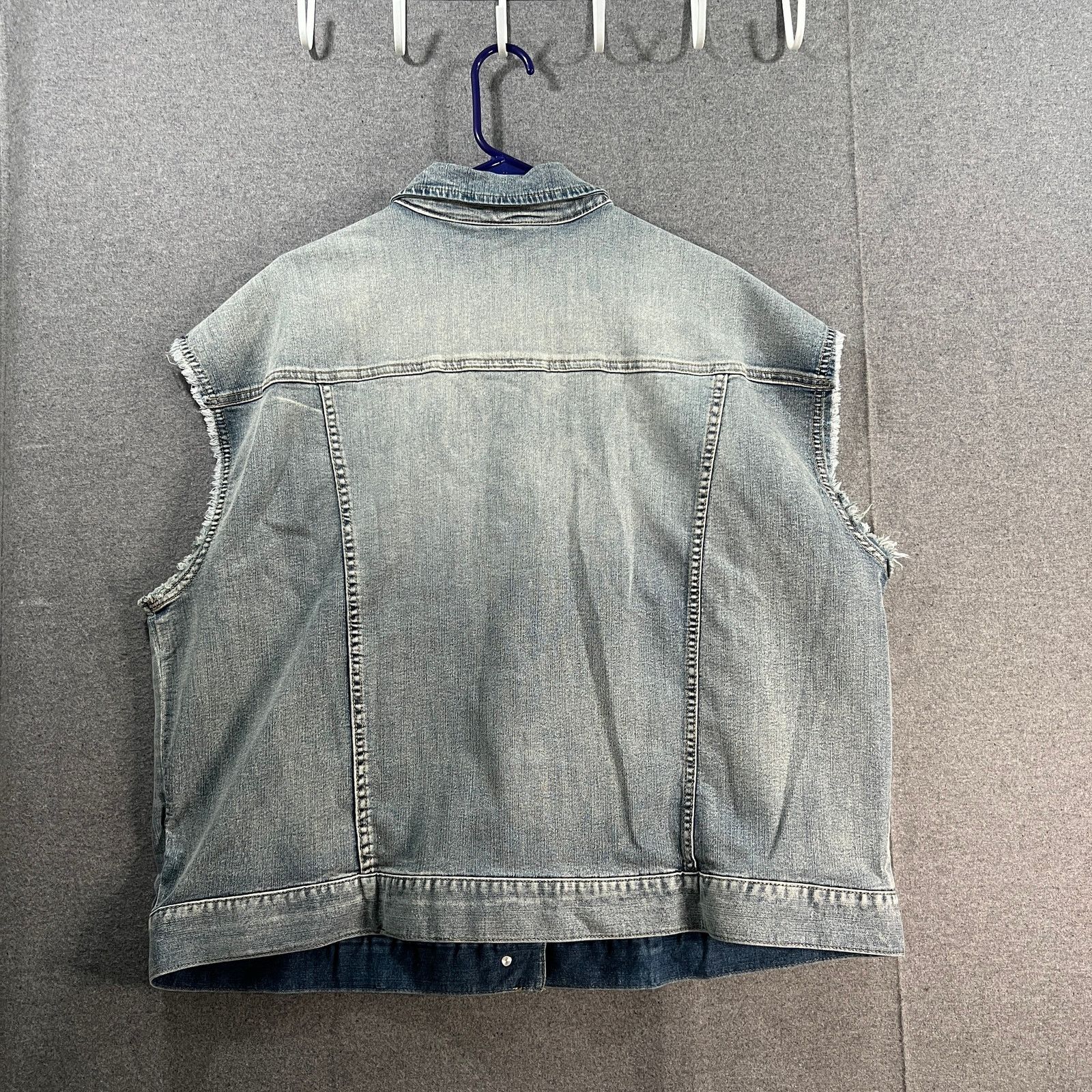 Other LOGO by Lori Goldstein Extended Shoulder Denim Jacket Size 3XL / US 20-22 - 2 Thumbnail