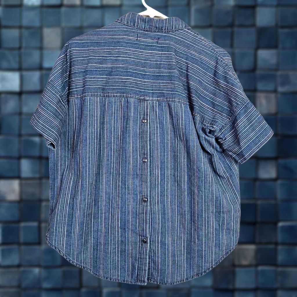 Madewell Madewell Shirt XS Blue Stripes Button-back Short Sleeve Womens Likely Casual Basic All Seasons Cotton Blend 100% Cotton V-Neck Buttoned Blouse Size XS / US 0-2 / IT 36-38 - 1 Thumbnail
