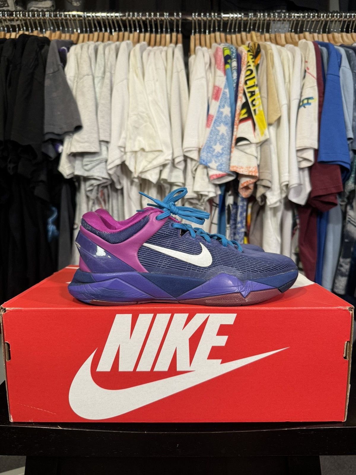 image of Kobe Mentality Kobe 6 Jellyfish Shoes in Purple, Men's (Size 5)