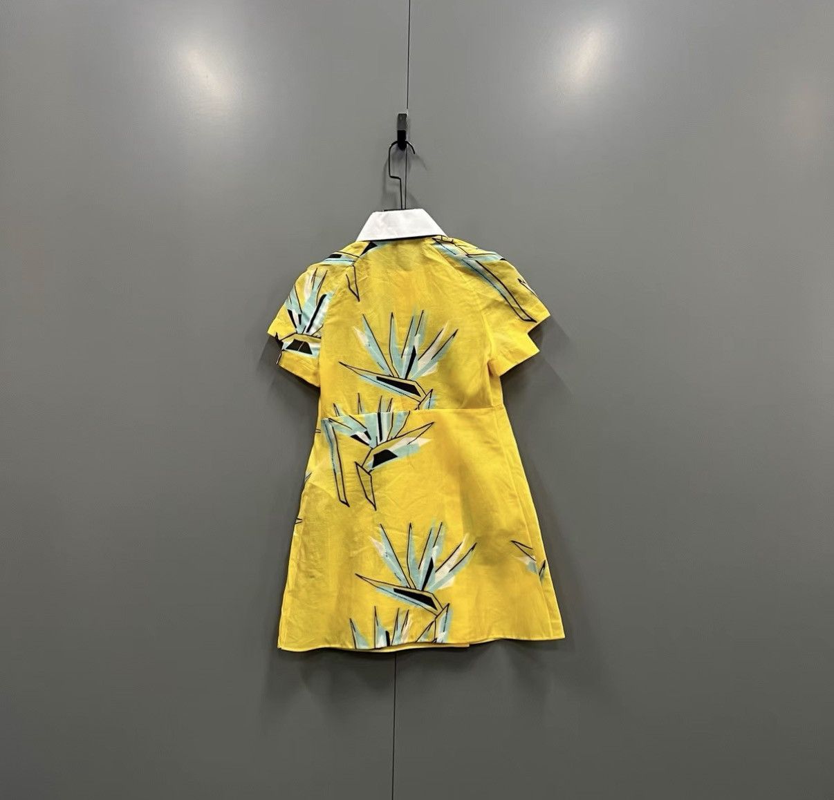 Fendi Fendi Floral Printed Dress J41 Size XS / US 0-2 / IT 36-38 - 2 Thumbnail