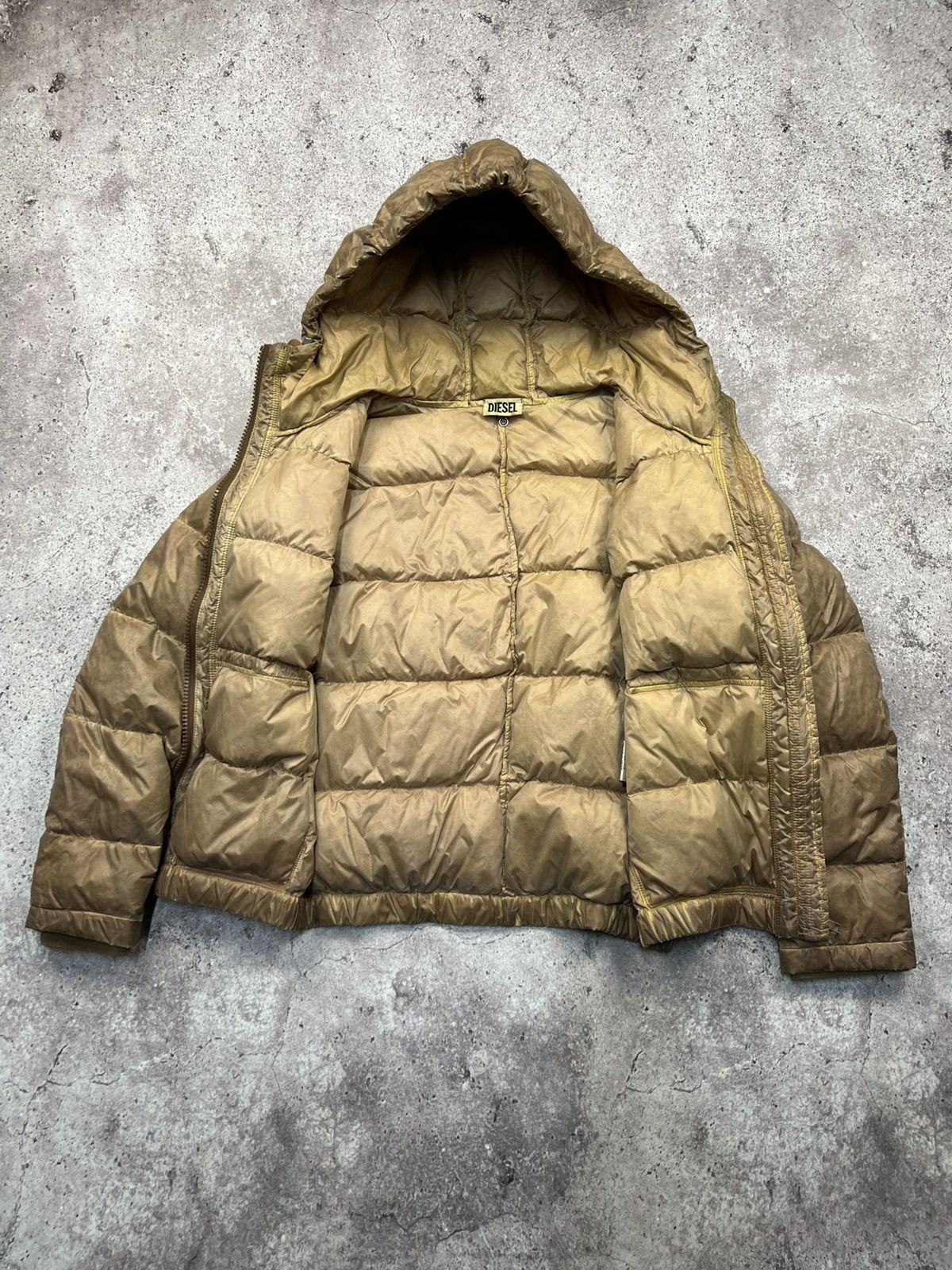 Diesel Vintage Y2K Diesel Puffer Jacket Down Filled Jacket Kaki Size US S / EU 44-46 / 1 - 1 Thumbnail