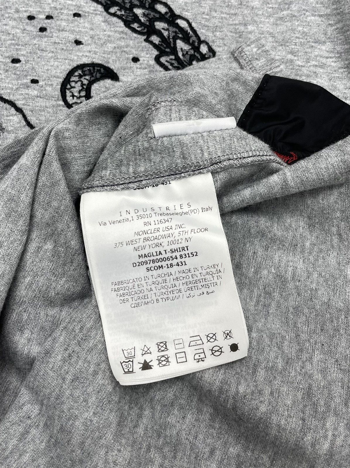 Moncler Grenoble Moncler Grenoble Mountain Wreath Graphic T-Shirt Size US M / EU 48-50 / 2 - 9 Thumbnail