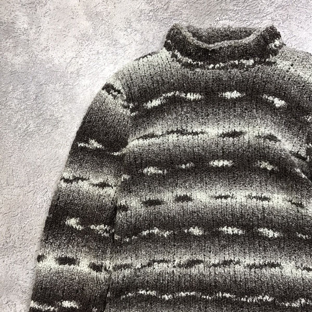 Vintage Vintage 90s Abstract Mohair Sweater Oversized Grunge Logo S Size S / US 4 / IT 40 - 2 Thumbnail
