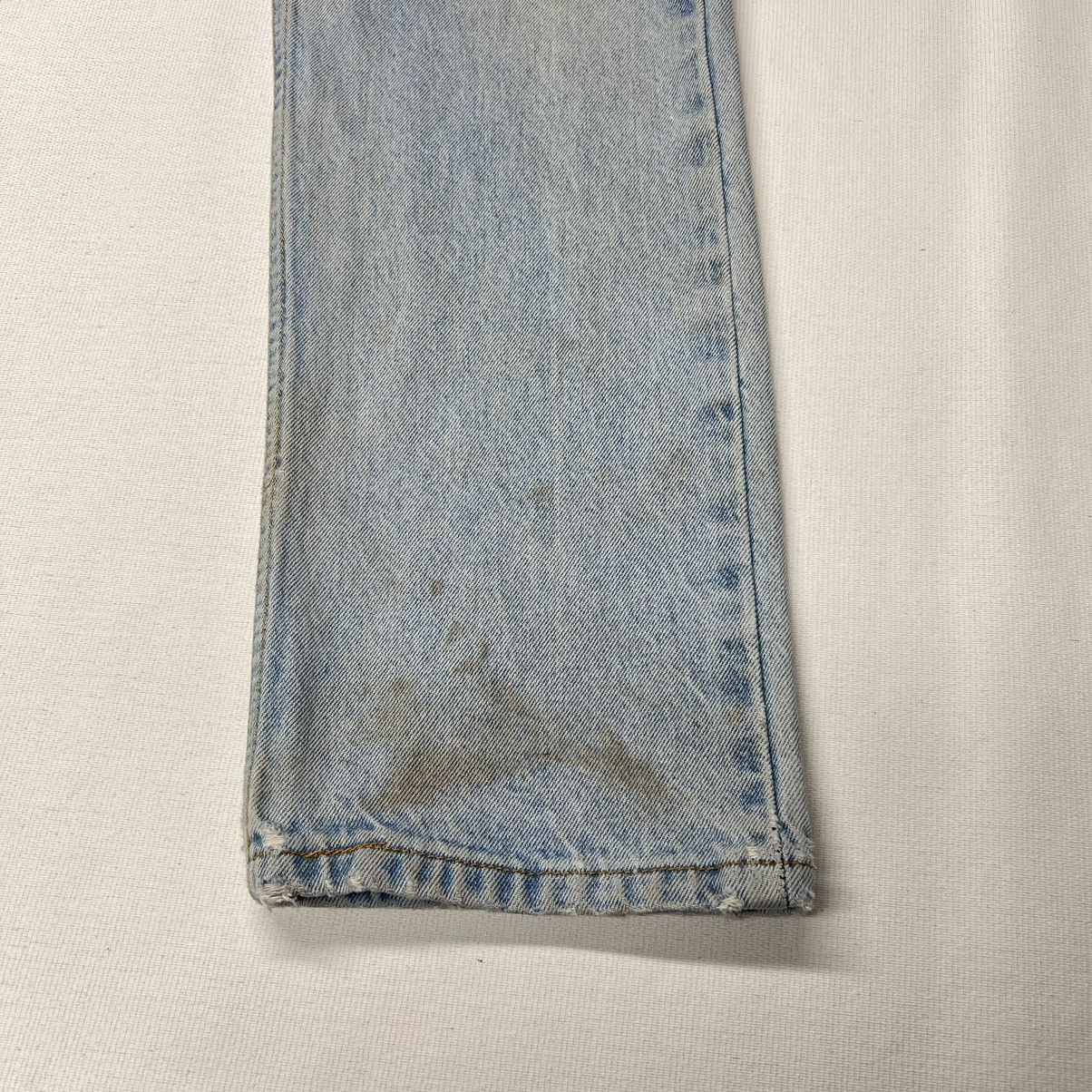 Levi's × Vintage Levis Jeans Blue Signature Corte Regular Work Distressed Rip Size US 32 / EU 48 - 2 Thumbnail