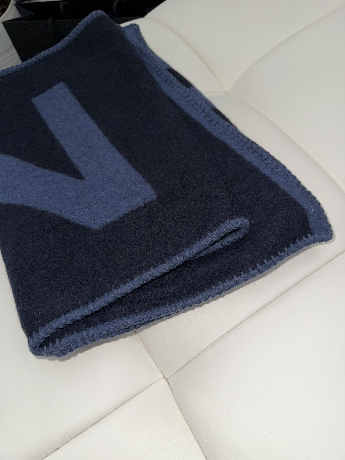 Chanel Chanel cashmere logo scarf Size ONE SIZE - 4 Thumbnail