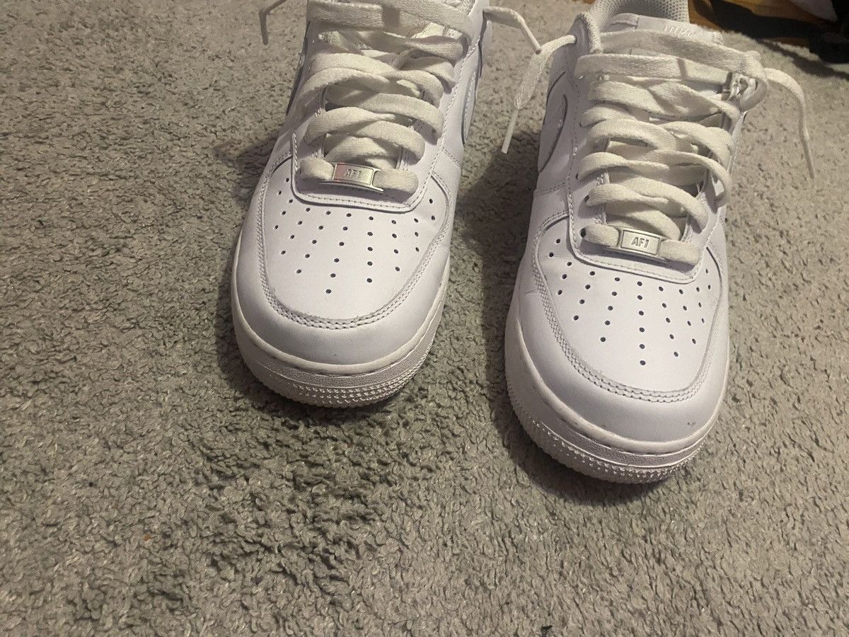 Nike Nike Air Force 1 White 07’ Size US 8.5 / EU 41-42 - 1 Thumbnail
