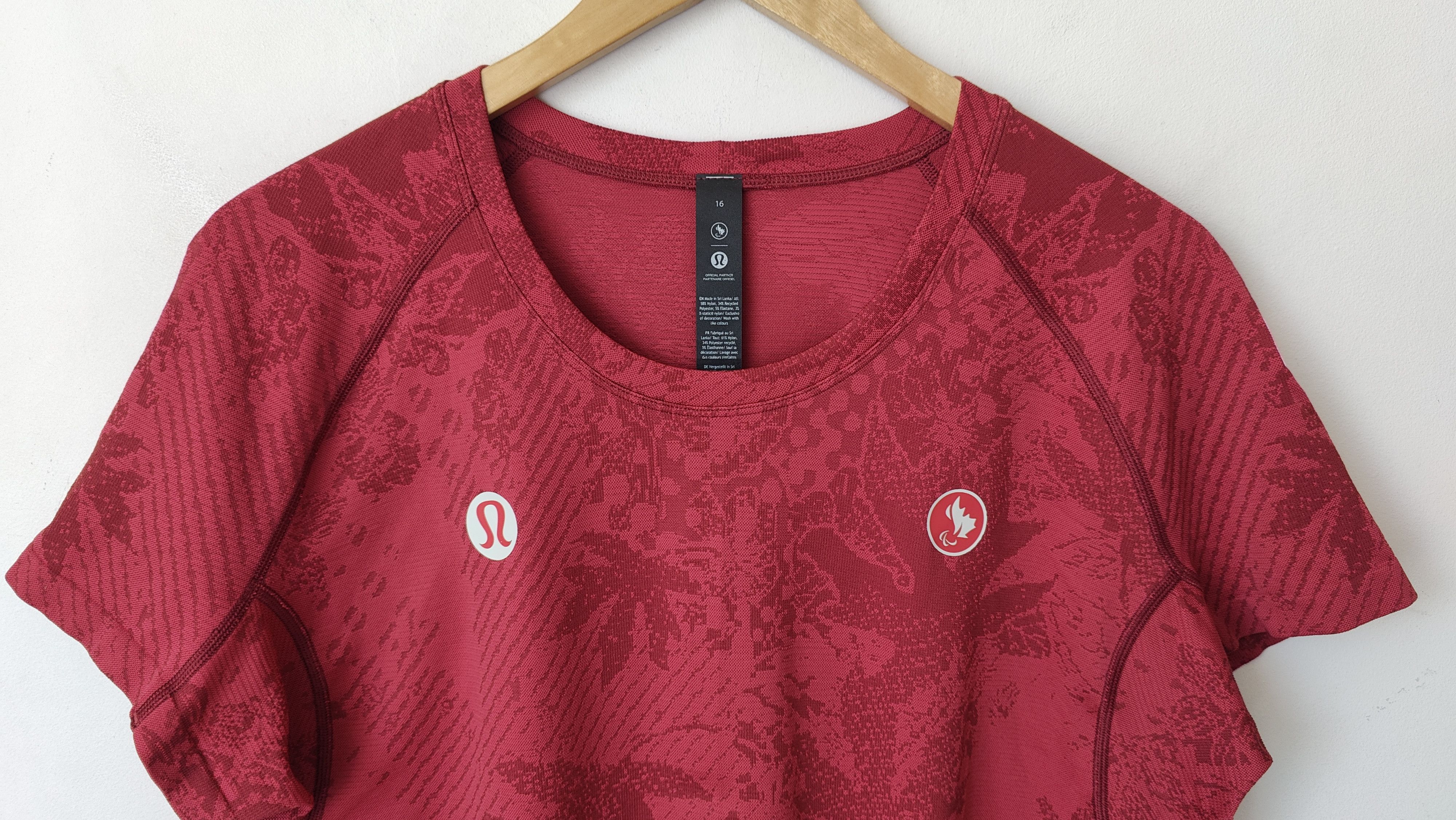 Lululemon Lululemon Team Canada Official Active Tshirt Size US L / EU 52-54 / 3 - 3 Thumbnail