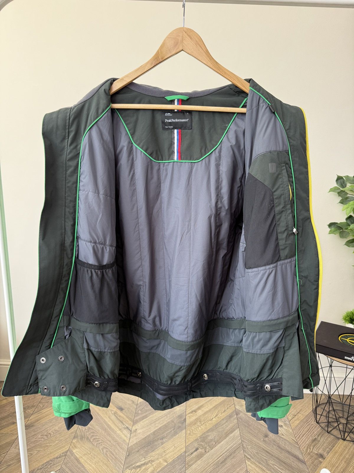 Peak Performance Vintage Peak Performance R&D NAVIG Jacket Gore-Tex RECCO Ski Size US L / EU 52-54 / 3 - 19 Thumbnail