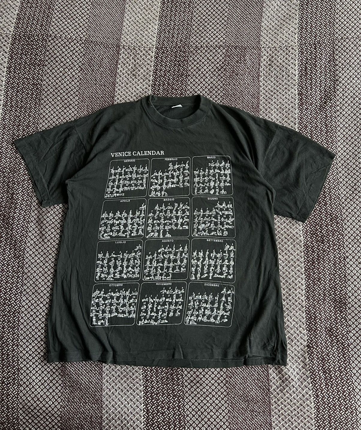 Vintage Vintage Rare Venice Calendar Crazy Streetwear Style Y2K Size US XXL / EU 58 / 5 - 1 Thumbnail