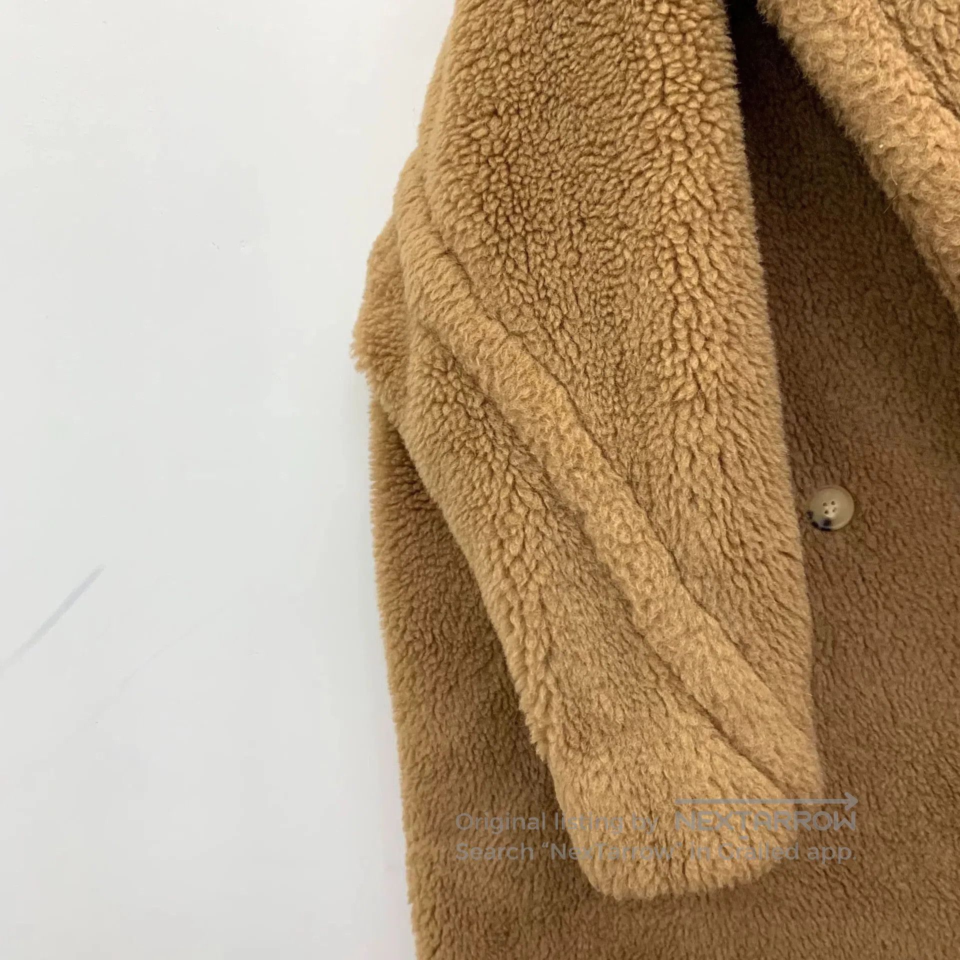 Loro Piana maxmara teddy double-breasted coat in camel. Size US S / EU 44-46 / 1 - 4 Thumbnail