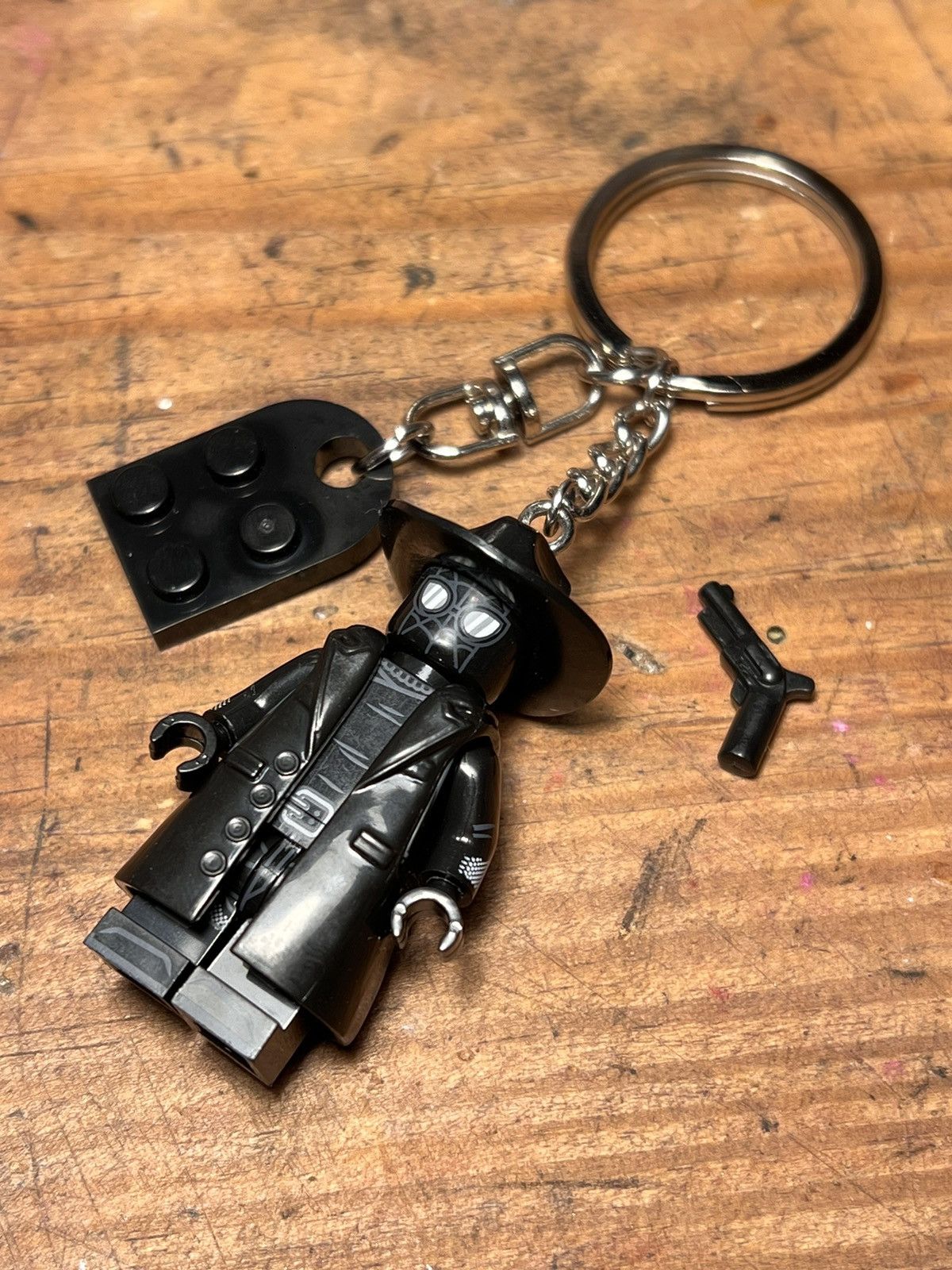 Anime × DC Comics × Marvel Comics Batman Spider Man Noir minifigure keychain keyring Size ONE SIZE - 8 Thumbnail
