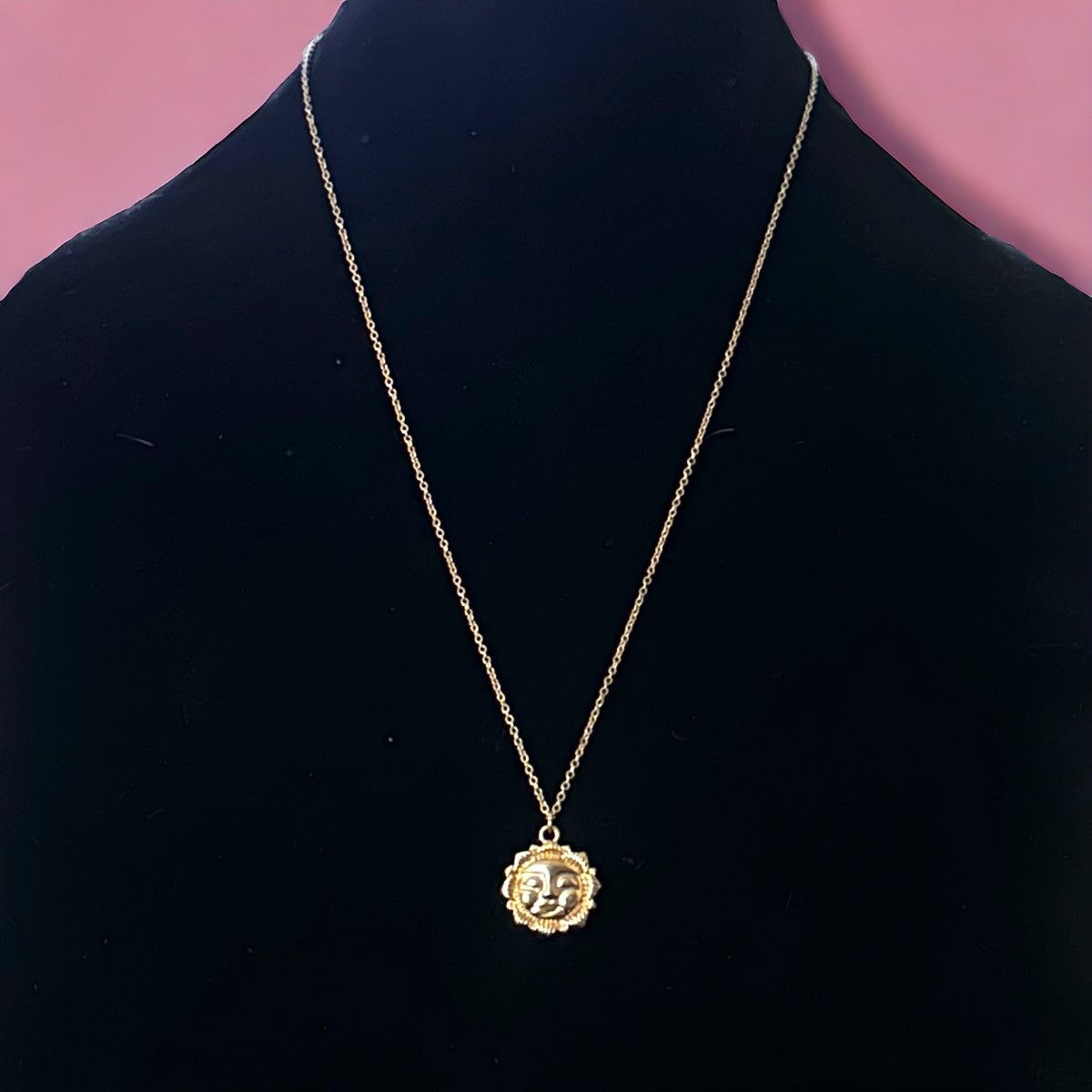 Other Gold tone sun pendant necklace Size ONE SIZE - 1 Thumbnail