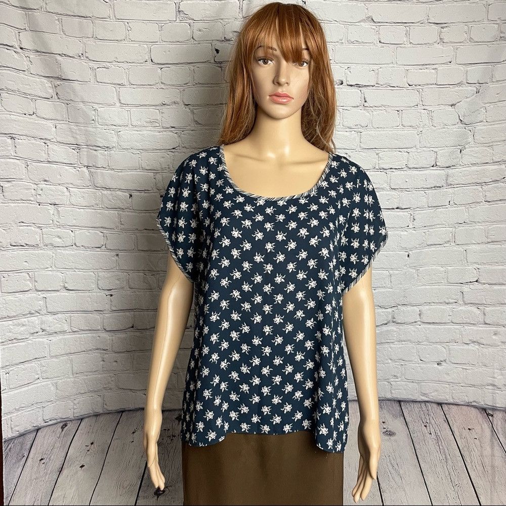 Alfani Alfani Top Blue Beige Front Floral Back Striped Hi-Low Top Size M / US 6-8 / IT 42-44 - 1 Thumbnail